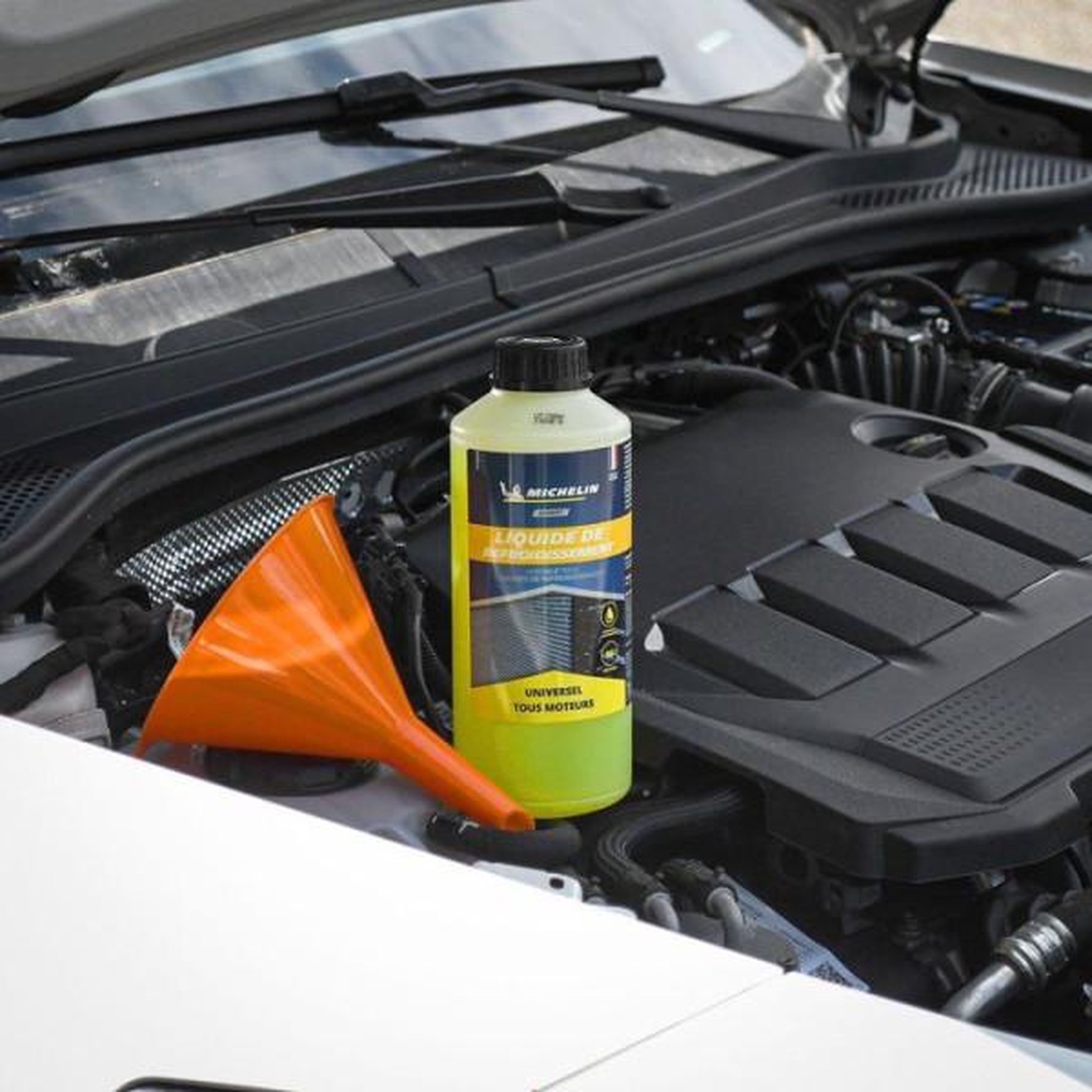 Voir la diapositive 3 : MICHELIN Liquide de refroidissement - michelin - jaune - universel tous moteurs - 1l
