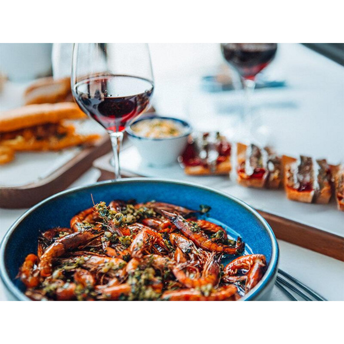 Smartbox Dîner 2 plats accord mets-vin près de Argelès-sur-Mer pour 2 personnes - Coffret Cadeau Gastronomie