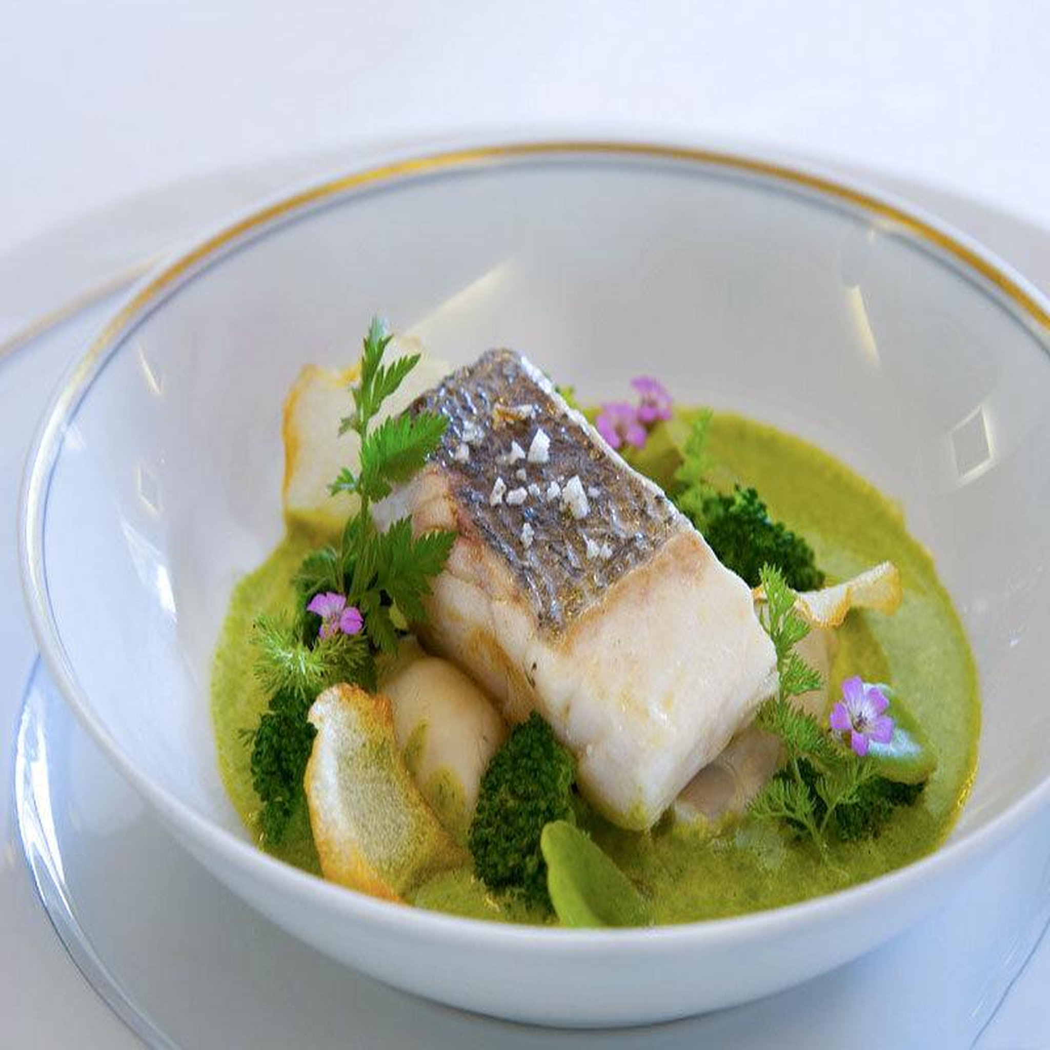 Voir la diapositive 2 : Smartbox Adresses primées : menu 6 plats avec vin au restaurant puits du trésor près de carcassonne - coffret cadeau gastronomie