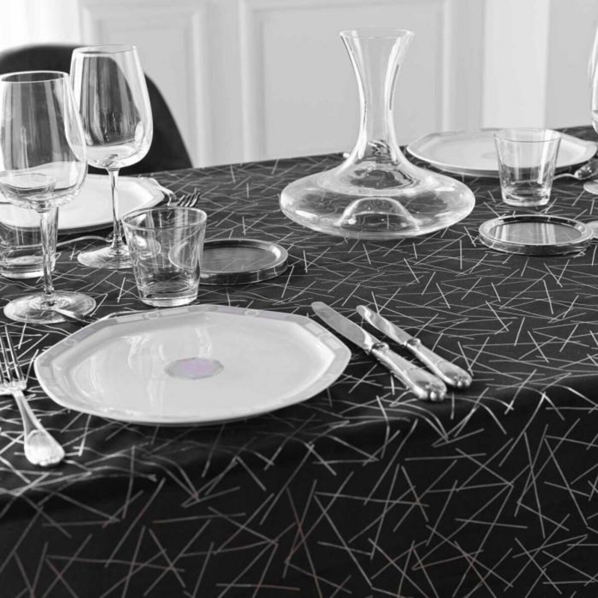 Paris Prix Nappe Antitache Imprimé  Mikado  140x240cm Noir & Argent