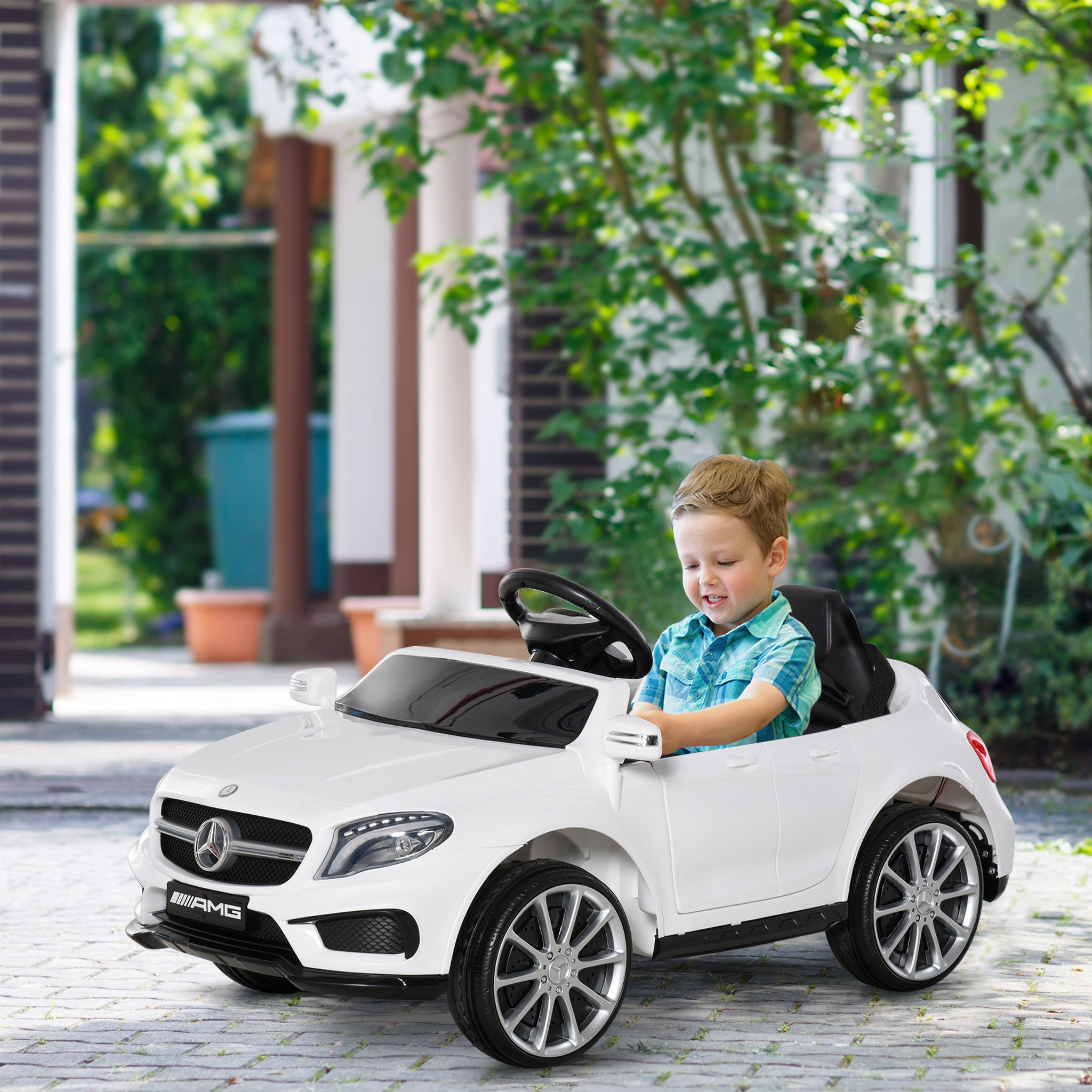 Voir la diapositive 2 : HOMCOM Voiture véhicule électrique enfant 6 V 7 Km/h max. télécommande effets sonores + lumineux Mercedes GLA AMG blanc