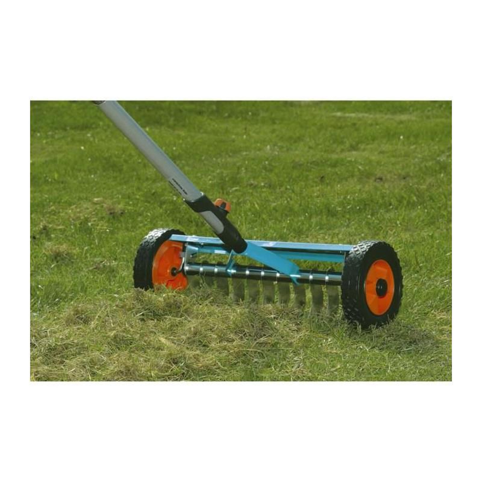 Voir la diapositive 3 : Gardena Scarificateur sur roues combisystem