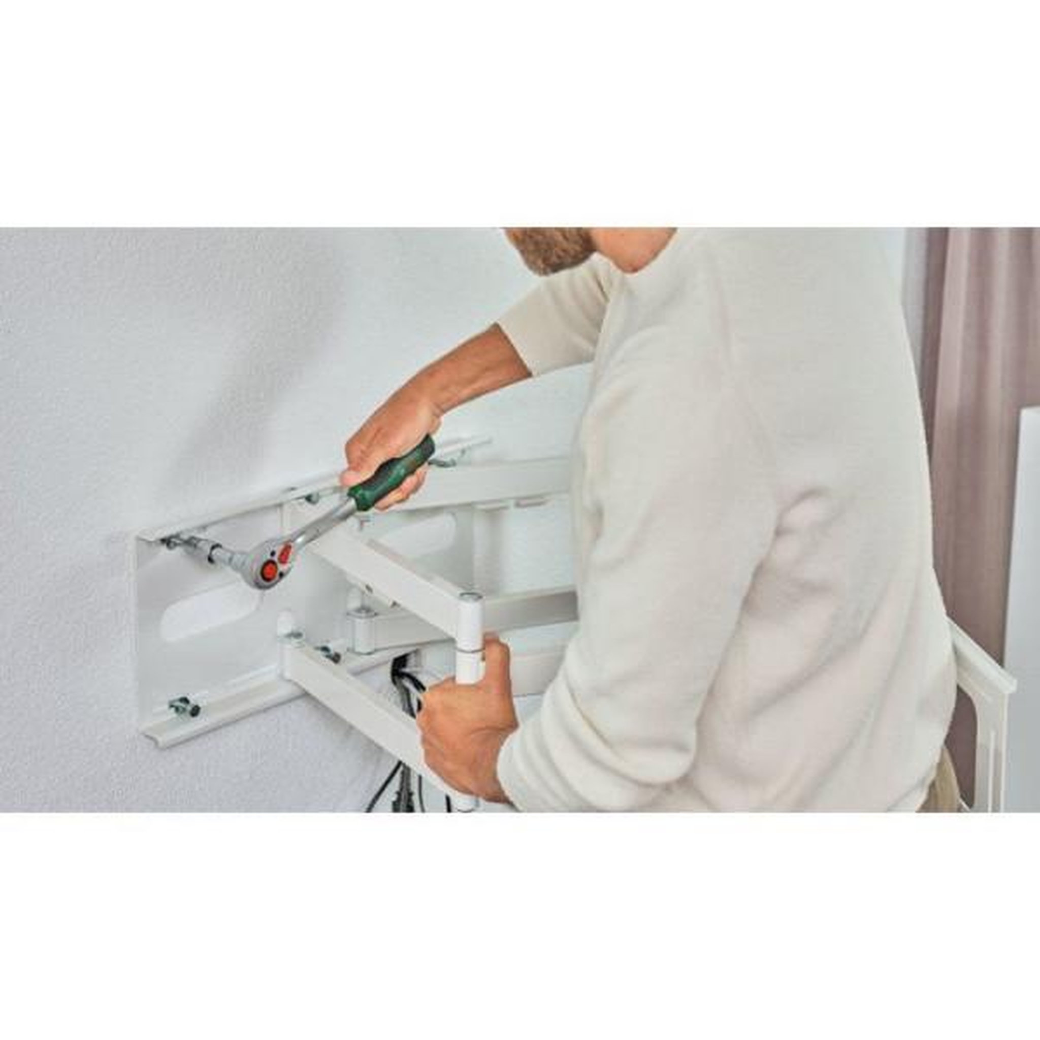 Voir la diapositive 3 : BOSCH Set d'outils 134 pcs bosch