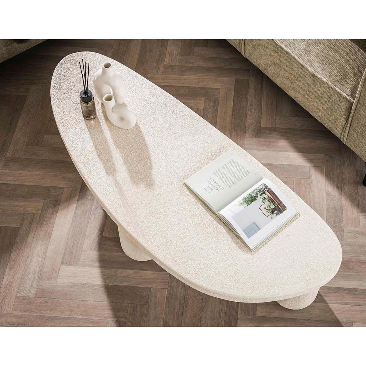 LISA DESIGN Mahara - table basse - finition en marbre composite - 157 cm