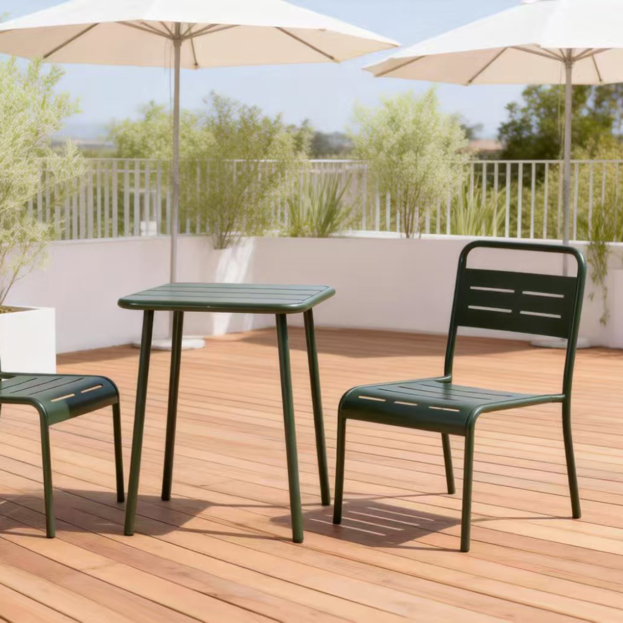 Voir la diapositive 6 : CONCEPT USINE Table carrée 2 places 50x50cm vert bergame