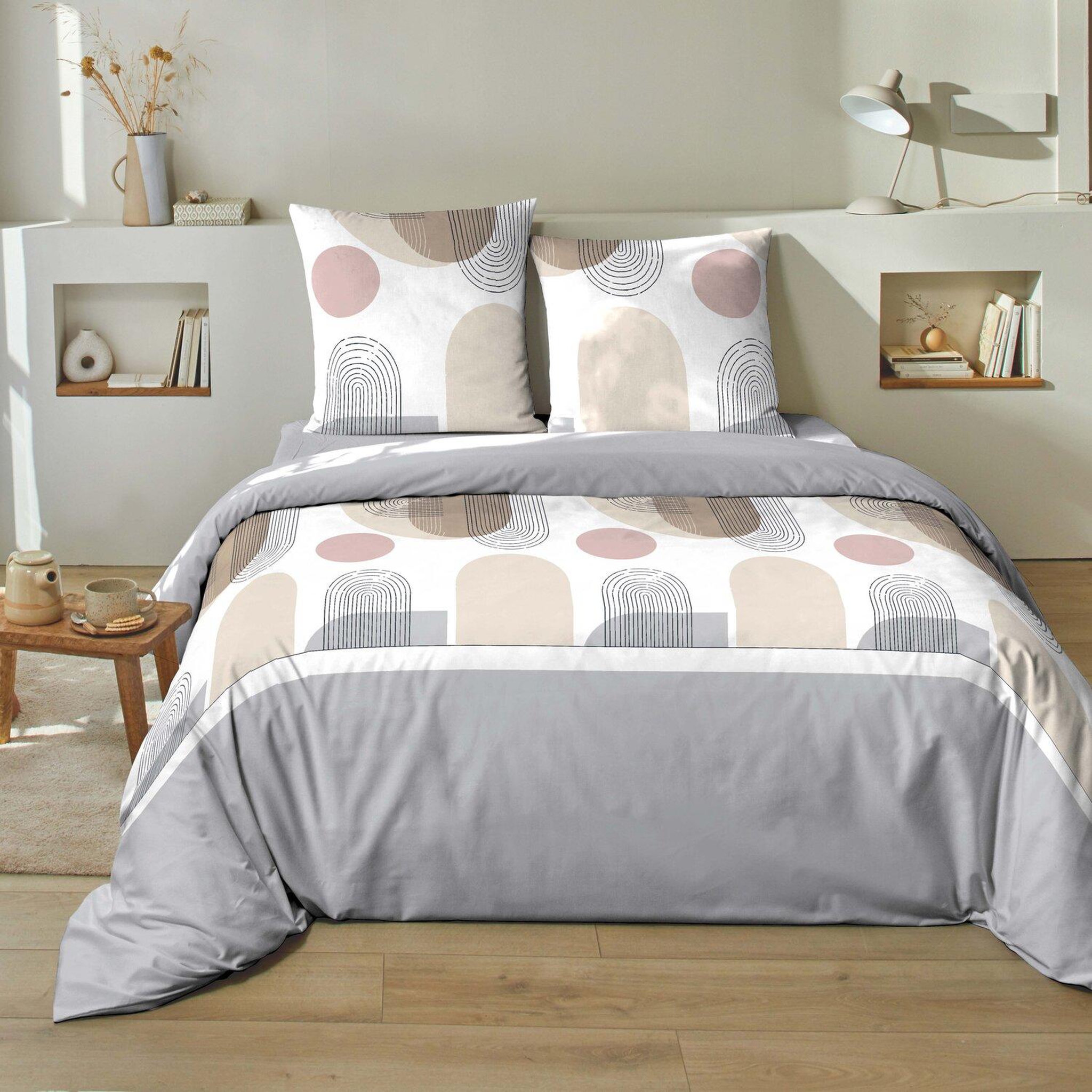 Home collection Parure housse de couette 100% coton 51 fils simo. Coloris disponibles : Blanc