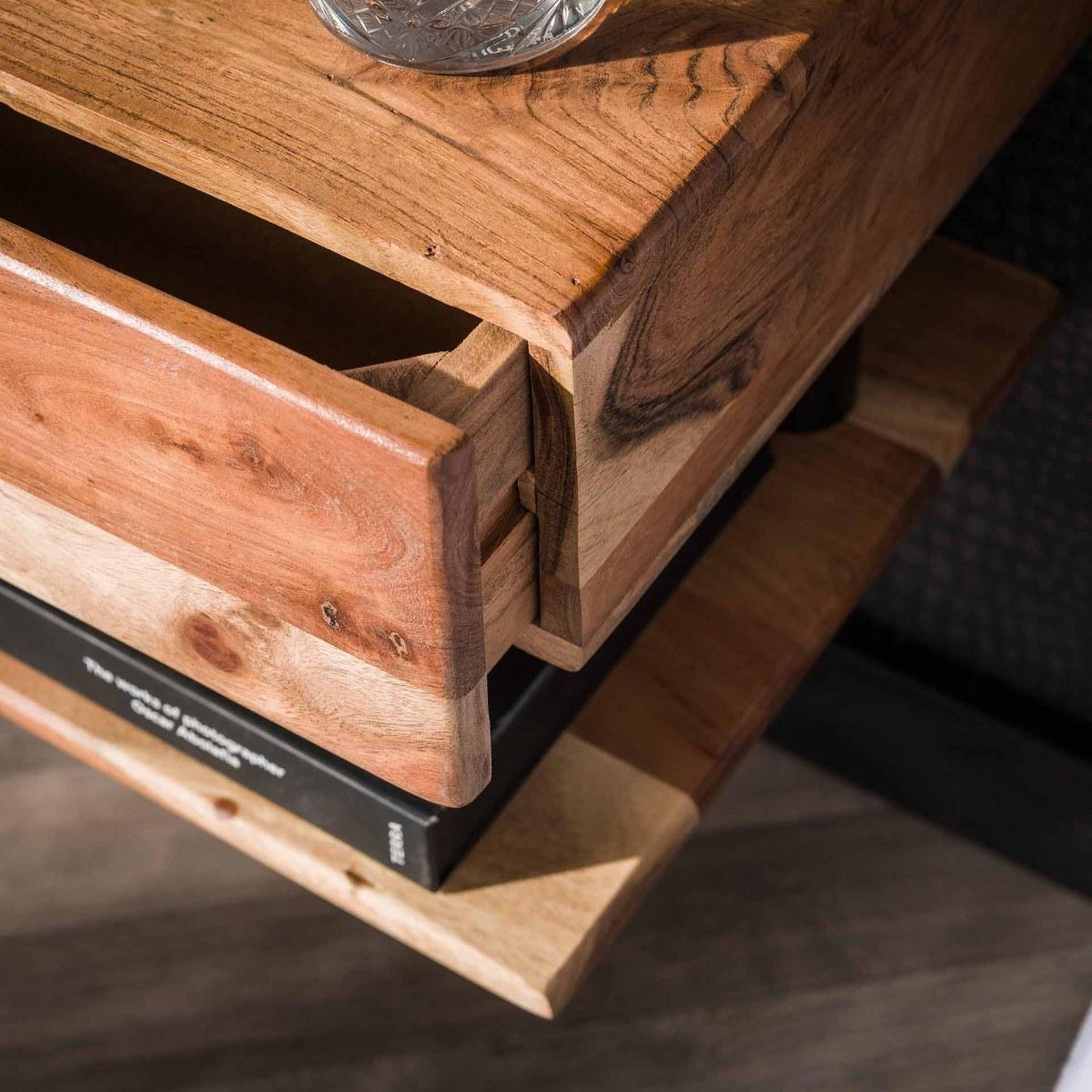 Voir la diapositive 4 : JLC KREATION Table de chevet en bois massif mensola 1 tiroir