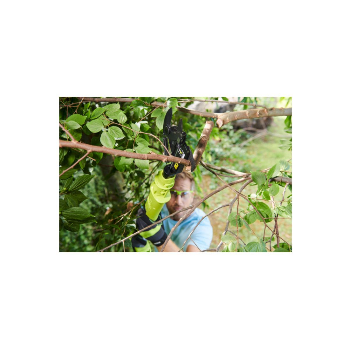 Ryobi Coupe-branches 18V RYOBI One+ - sans batterie ni chargeur OLP1832BX