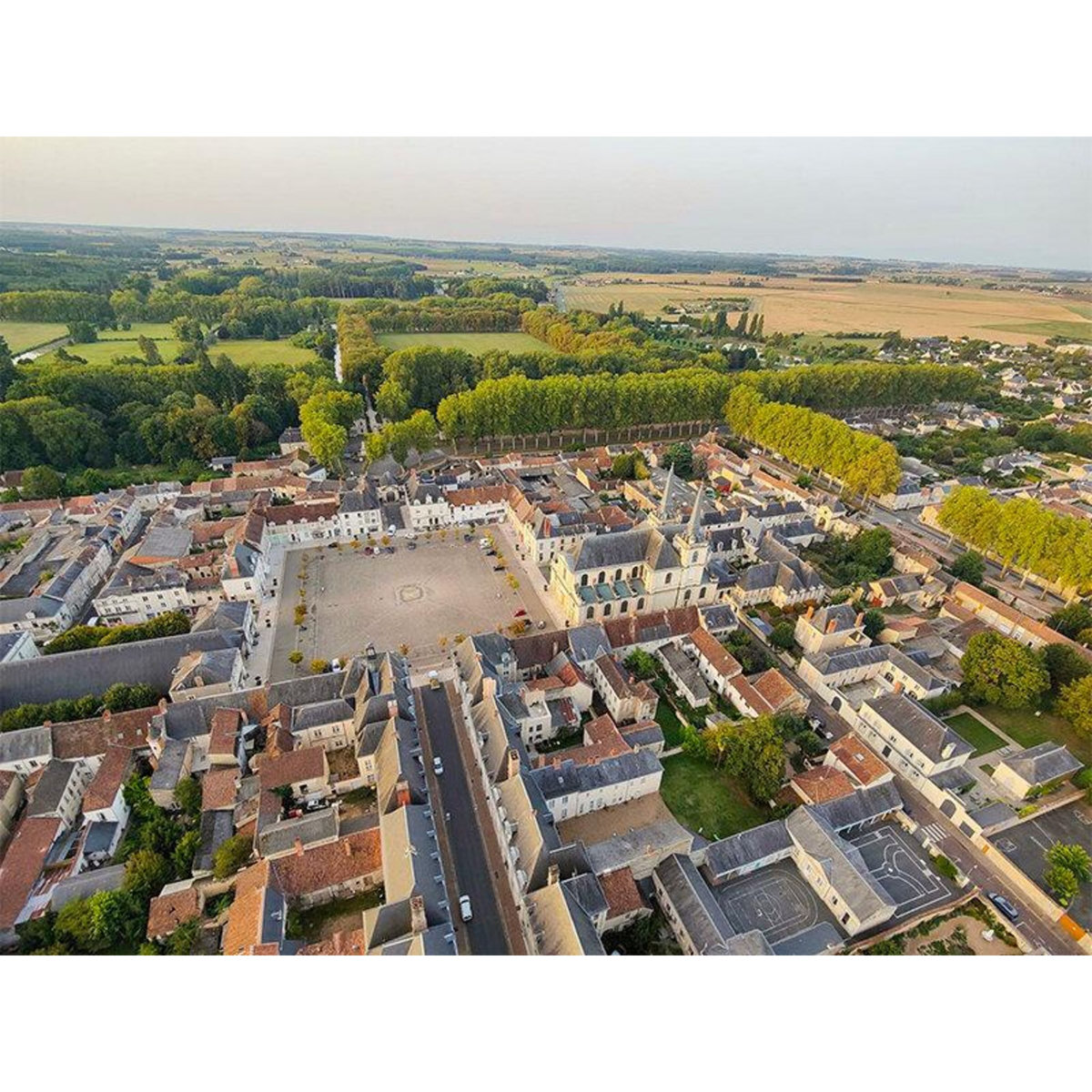 Smartbox Vol en montgolfière près de Poitiers - Coffret Cadeau Sport & Aventure