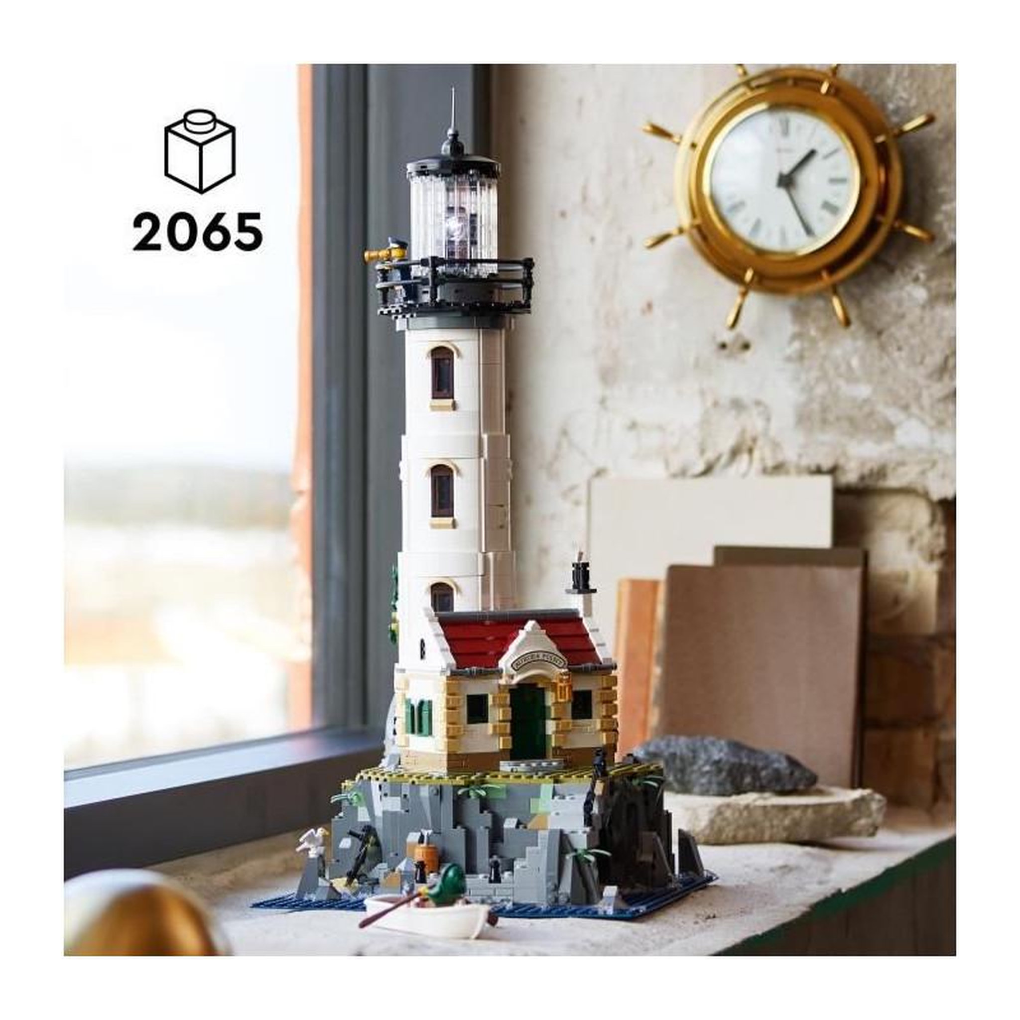 Voir la diapositive 3 : LEGO LEGO 21335 Ideas Le Phare Motorisé, Maquette a Construire, Idée Cadeau, Décoration Maison, avec Minifigurines Marin, Activit
