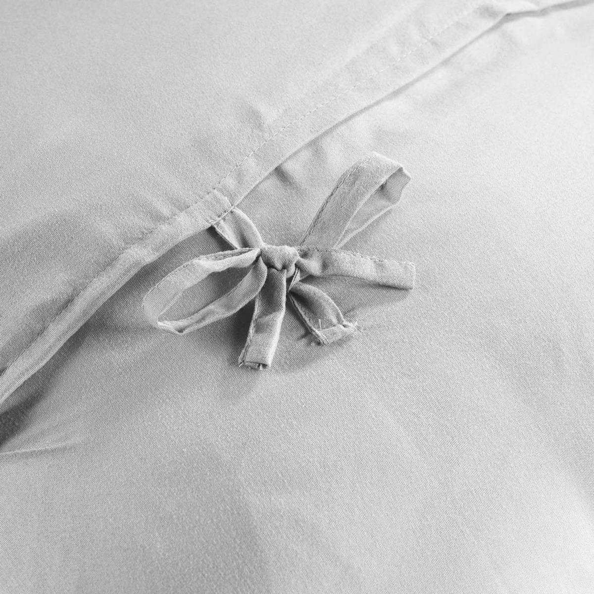 Paris Prix Housse de Coussin en Microfibre  Andrea  60x60cm Blanc & Gris