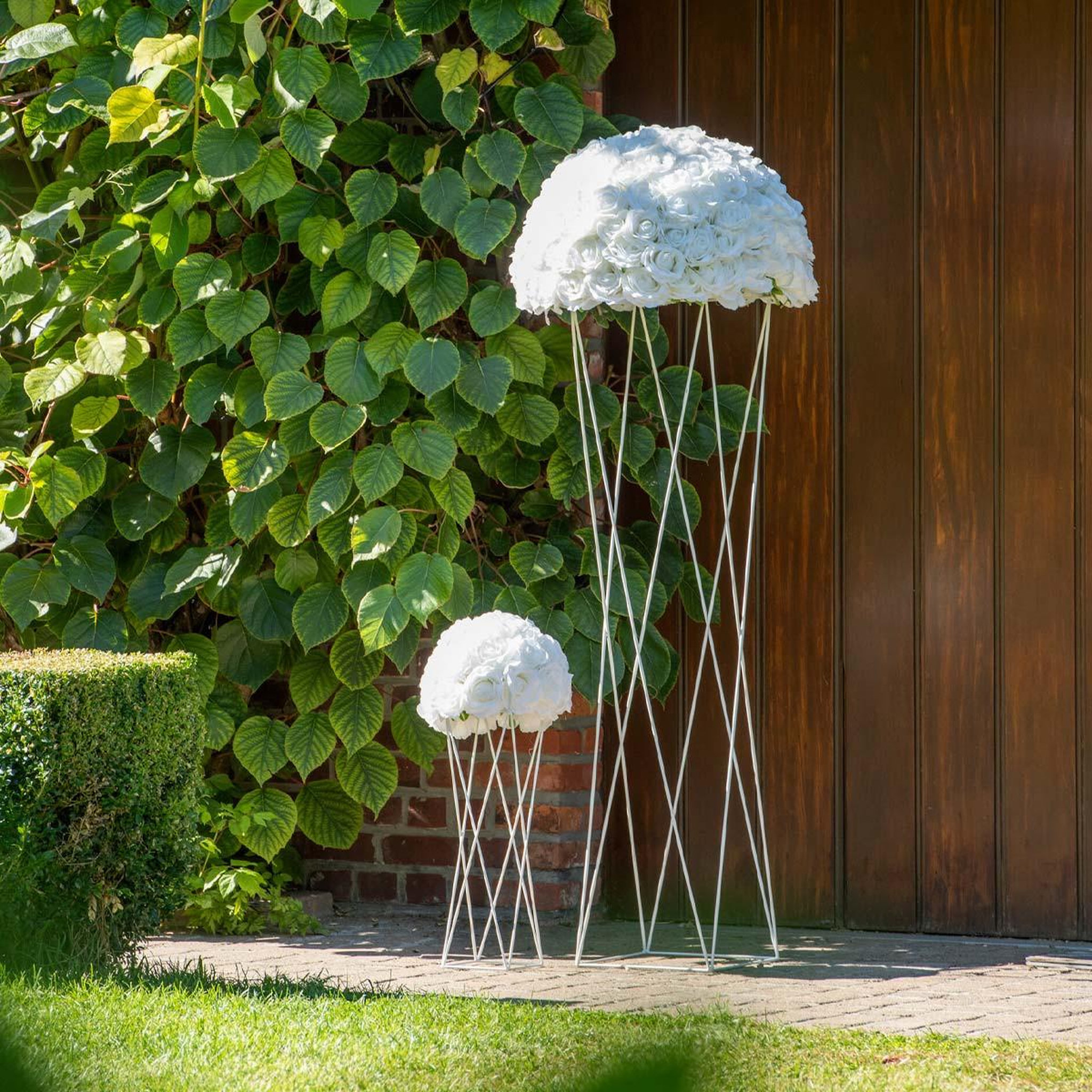 Voir la diapositive 3 : J-LINE Cache-pot en métal  support croix  55cm blanc
