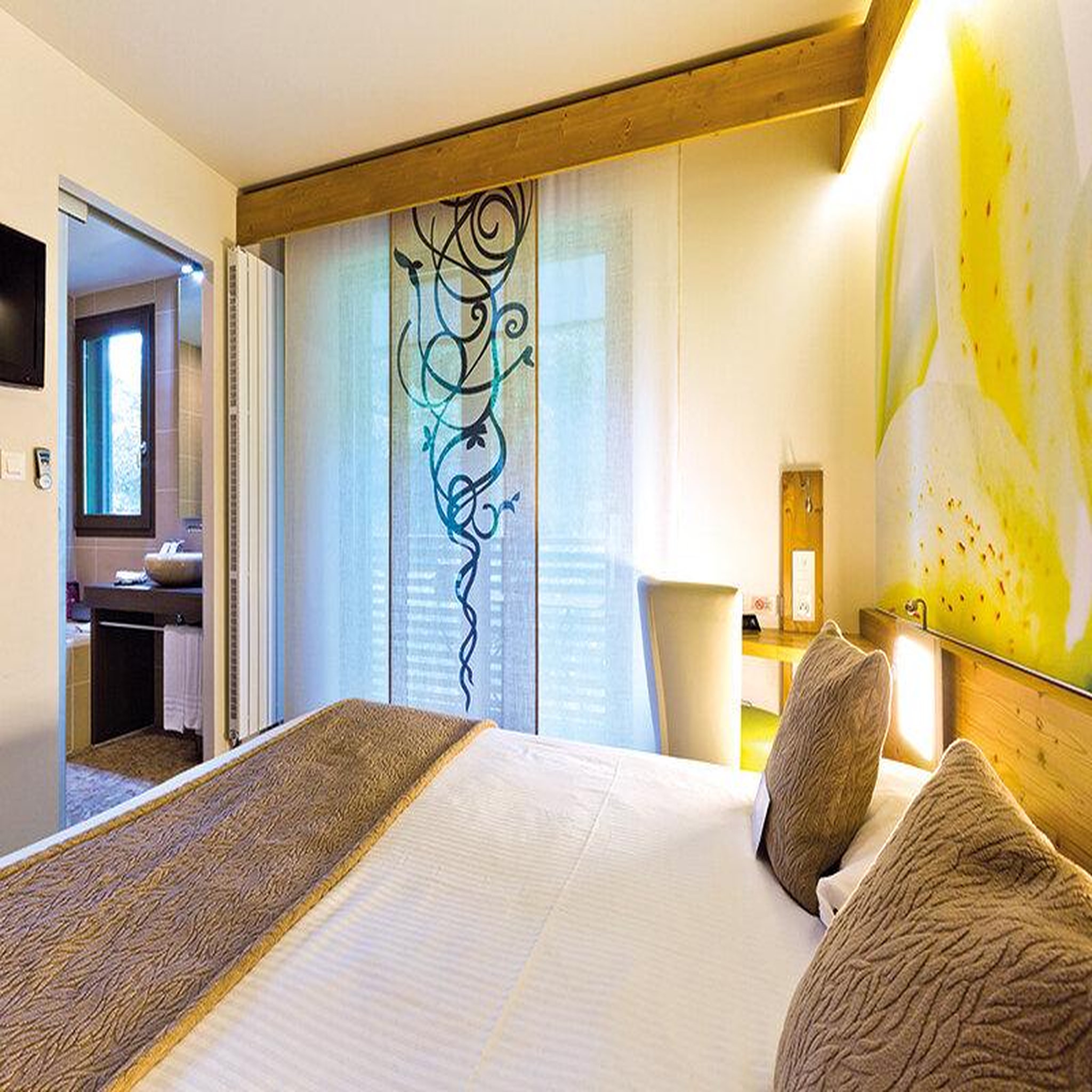 Voir la diapositive 2 : Smartbox Escapade romantique en hôtel 4* dans les alpes - coffret cadeau séjour