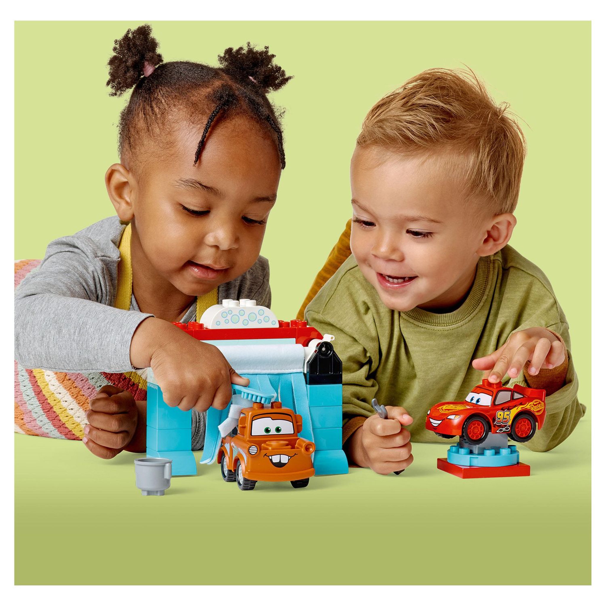 Voir la diapositive 8 : LEGO Duplo 10996 La station de lavage avec Flash Mc Queen et Martin, Jouet avec Voitures, Garçons et Filles 2 Ans