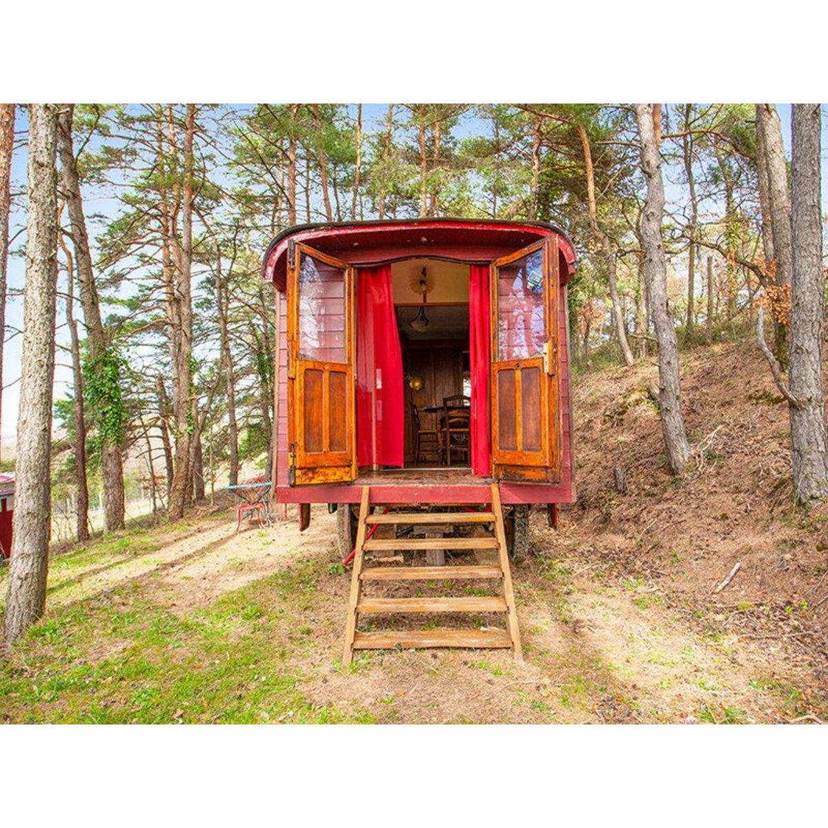 Smartbox 3 jours en roulotte familiale avec accès au parc animalier près de Lyon - Coffret Cadeau Séjour