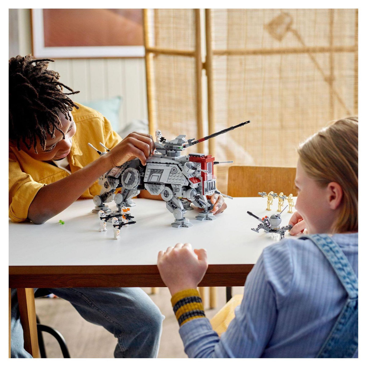 LEGO Star Wars 75337 Le marcheur AT-TE, Jouet avec 5 Minifigurines, La Revanche des Sith