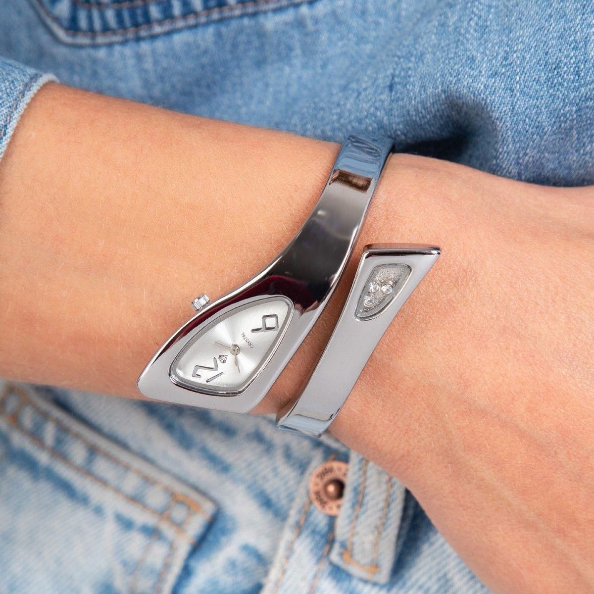 SC CRYSTAL Montre Lyana argentée SC Crystal ornée de Cristaux scintillants