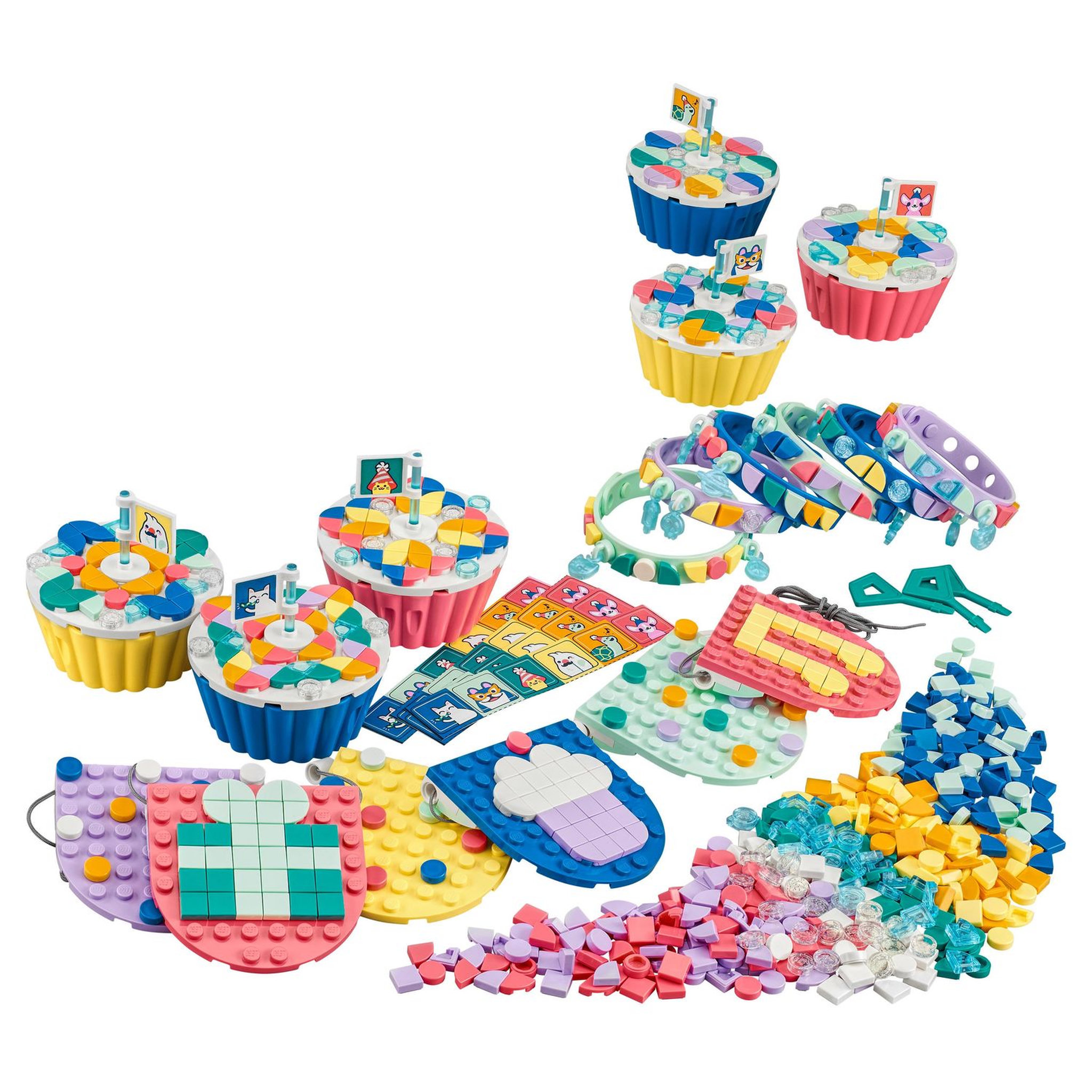 Voir la diapositive 3 : LEGO DOTS 41806 Le kit de fête ultime, eux Anniversaire, Cadeau pour Sachets de Fête, avec Cupcakes, Jouets Bracelets et Guirlandes, Décoration