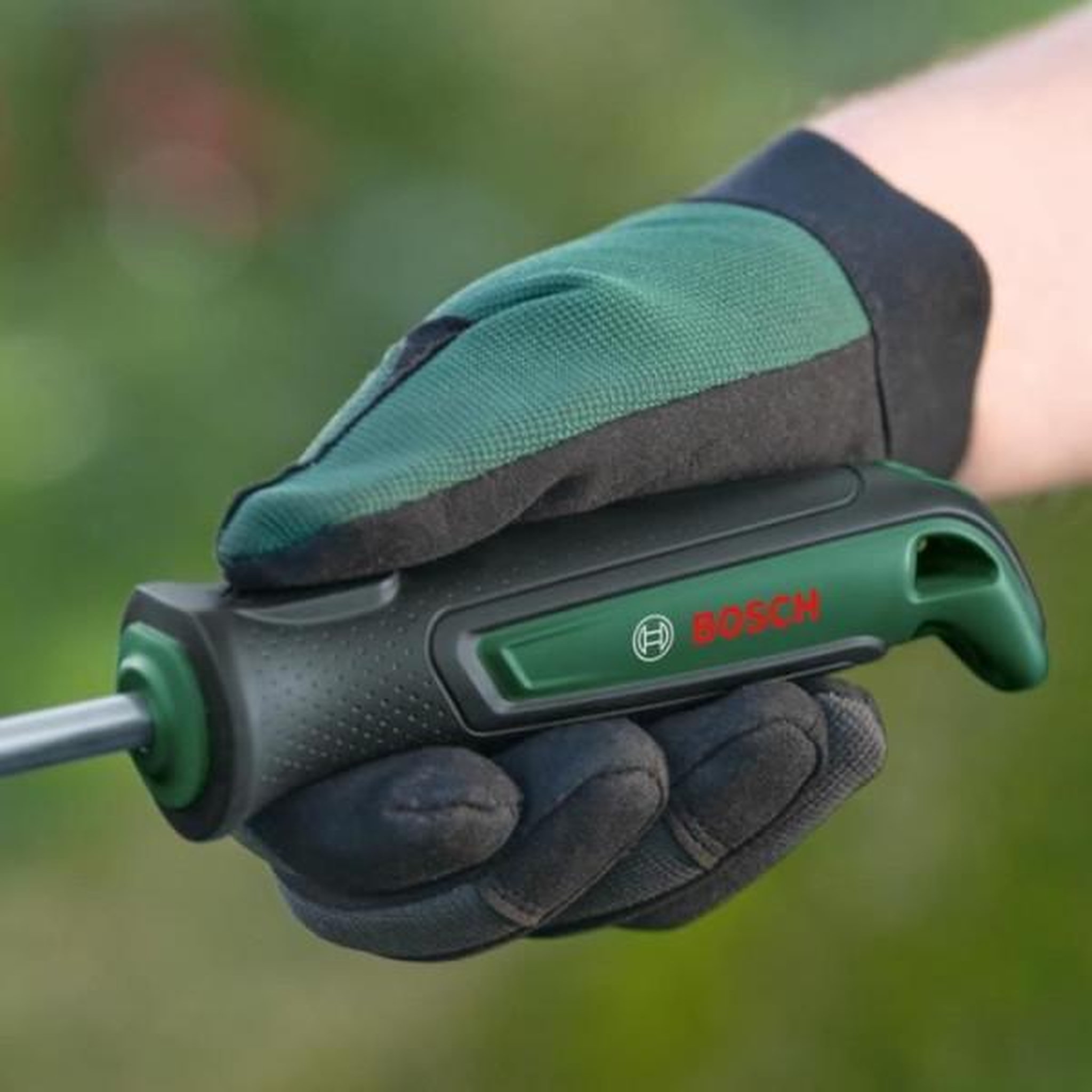 Voir la diapositive 5 : BOSCH Rateau a main Bosch - acier inoxydable