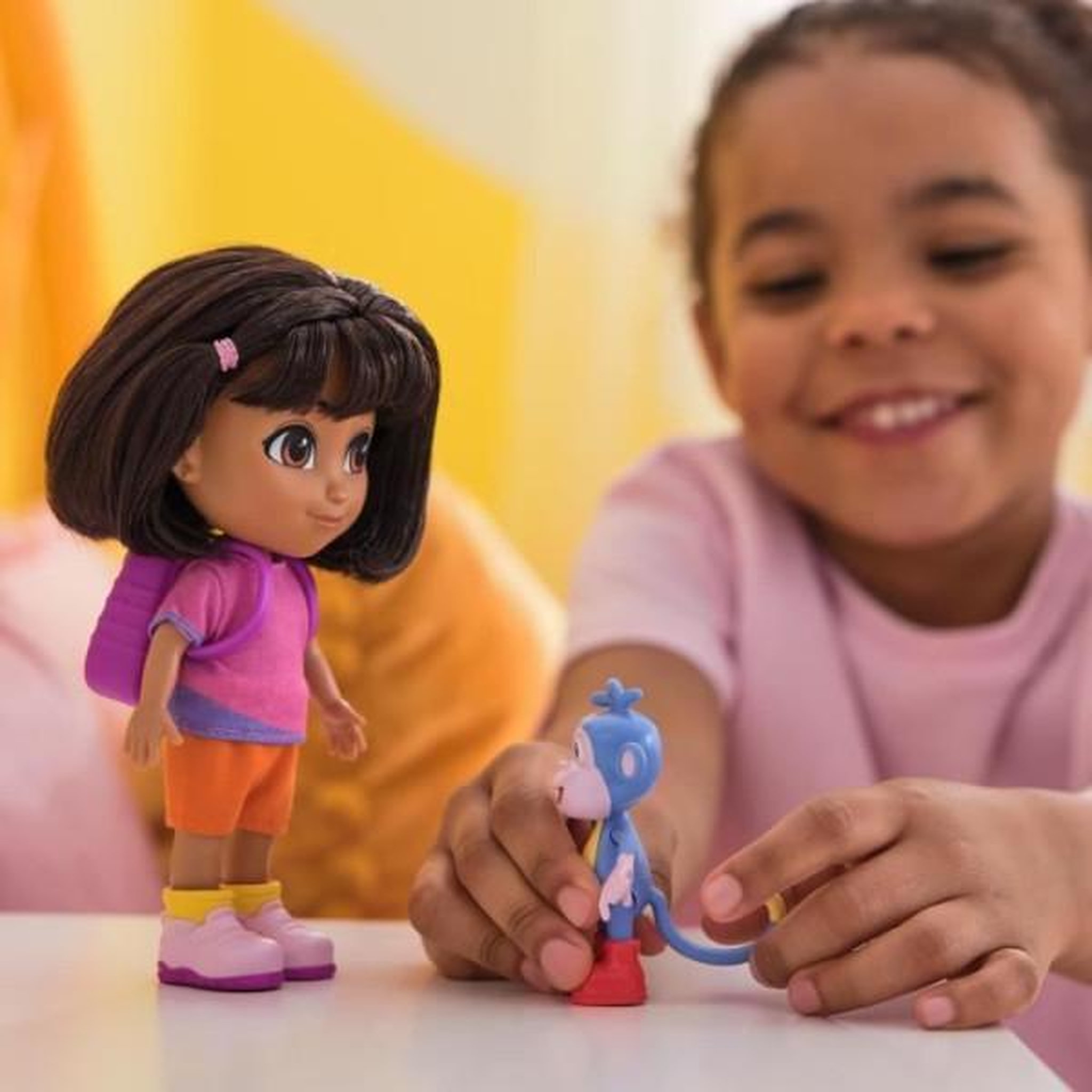 Voir la diapositive 2 : Spin Master Poupée Dora 15 cm + Figurine Babouche - Dora