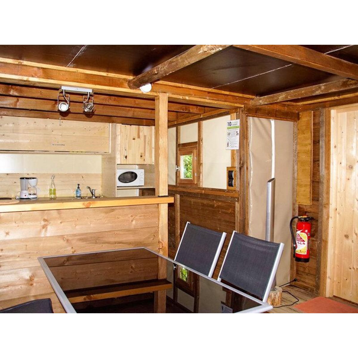 Smartbox 3 jours en famille dans un lodge près de Clermont-Ferrand - Coffret Cadeau Séjour