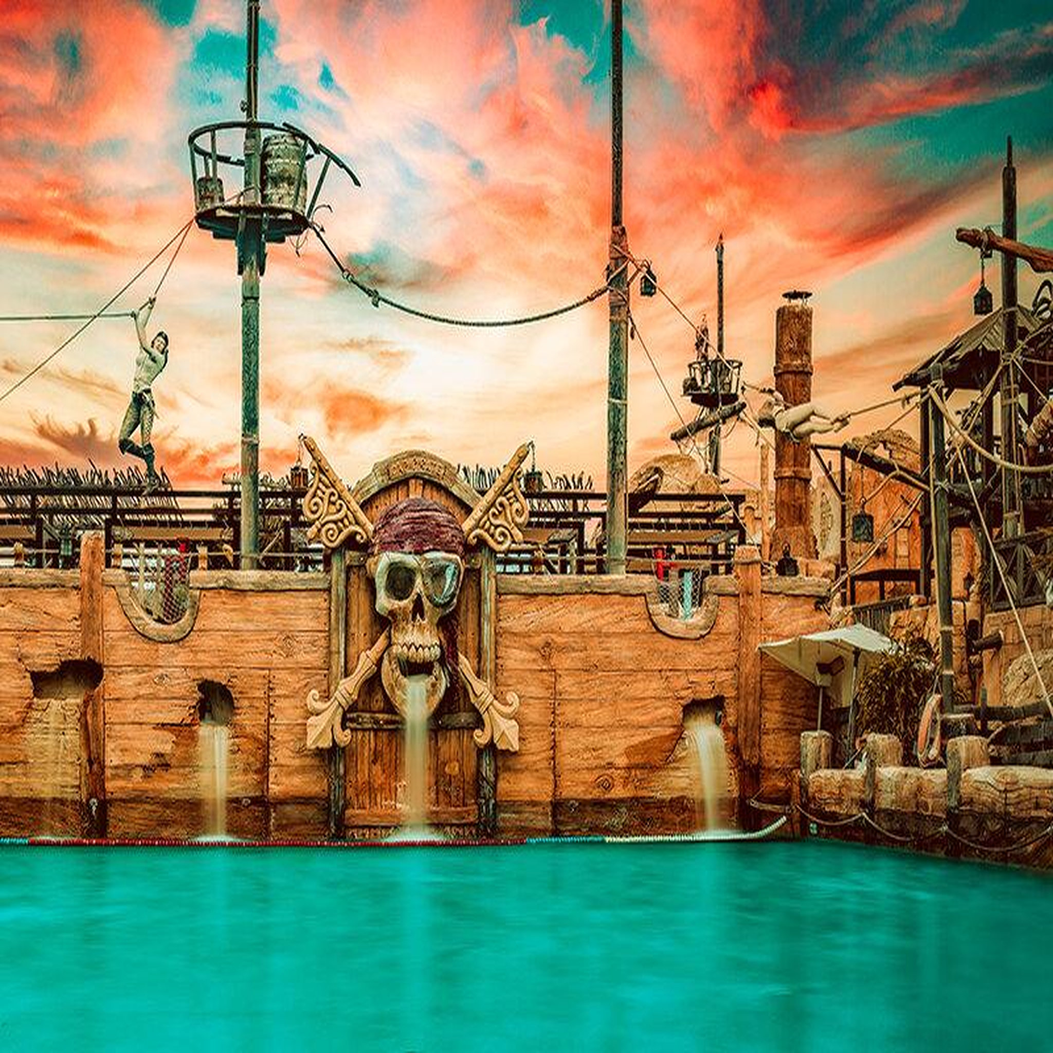 Voir la diapositive 3 : Smartbox Séjour de rêve au Cap d'Agde : 2 jours en hôtel 5* avec dîner et entrée au Pirates World - Coffret Cadeau Séjour