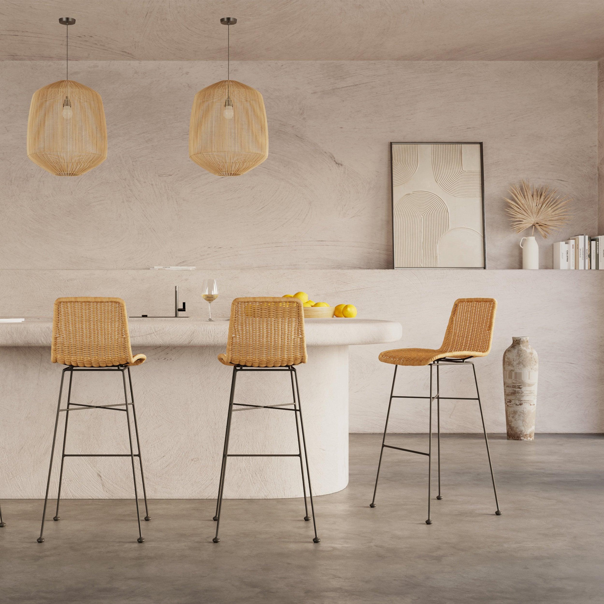 Voir la diapositive 6 : MAISON PAVANE Lot de 2 chaises de bar mi-hauteur 63 cm en résine tressée marron-mandya