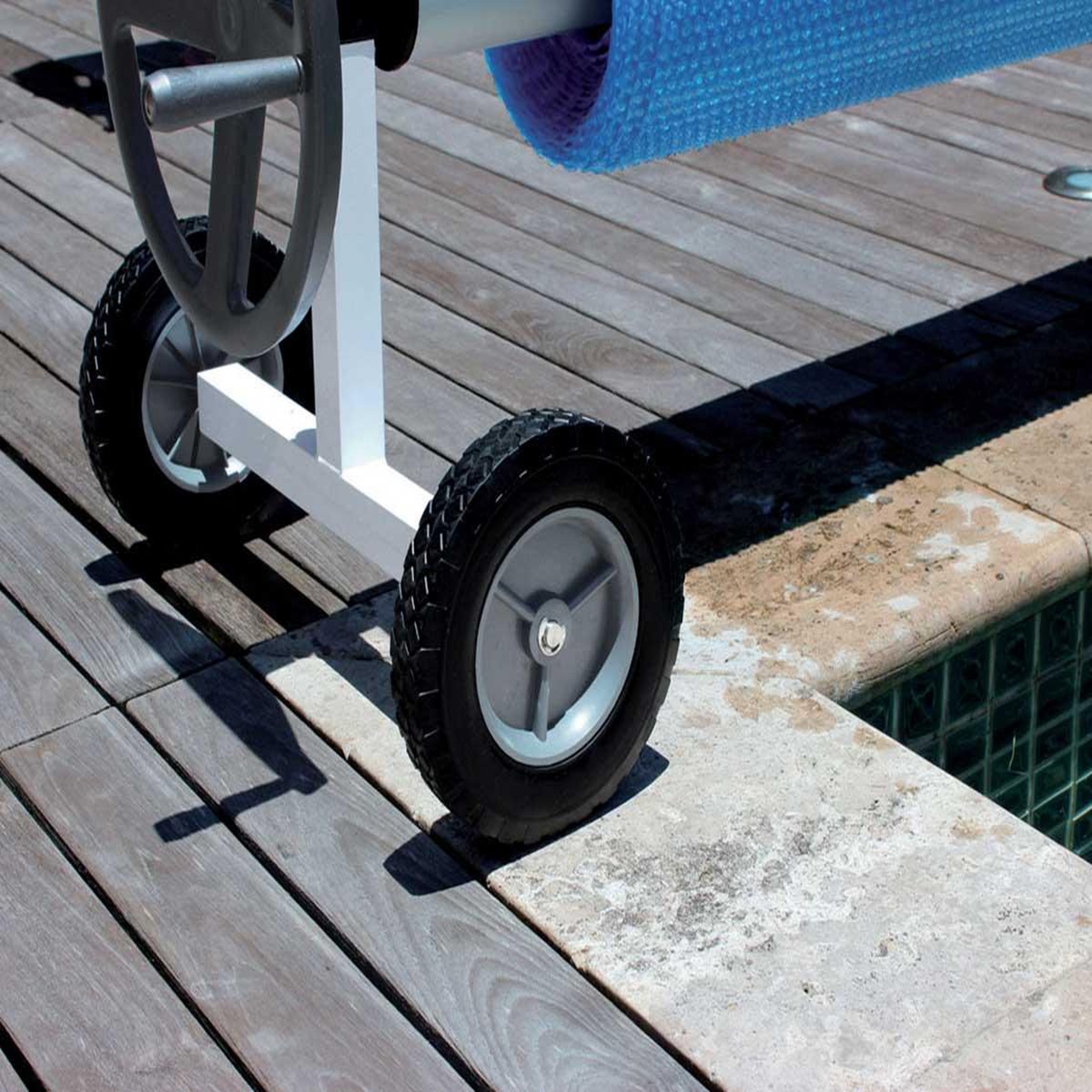 Voir la diapositive 3 : Kokido Enrouleur de bâche kalu pour piscine enterrée - kokido