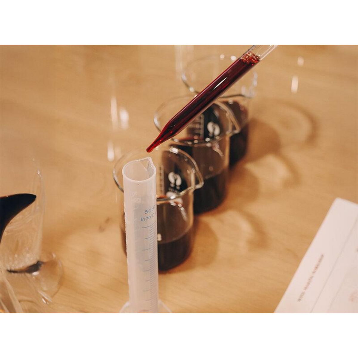 Smartbox Dégustation de vins, création avec assemblage d'une cuvée personnalisée à Bordeaux pour 2 personnes - Coffret Cadeau Gastronomie