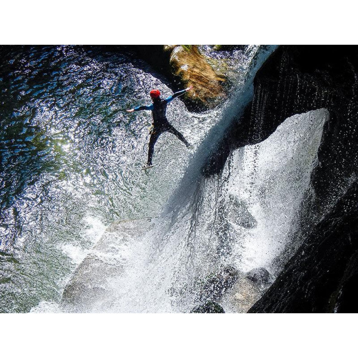 Smartbox Descente de 2h30 du canyon du Furon près de Grenoble - Coffret Cadeau Sport & Aventure