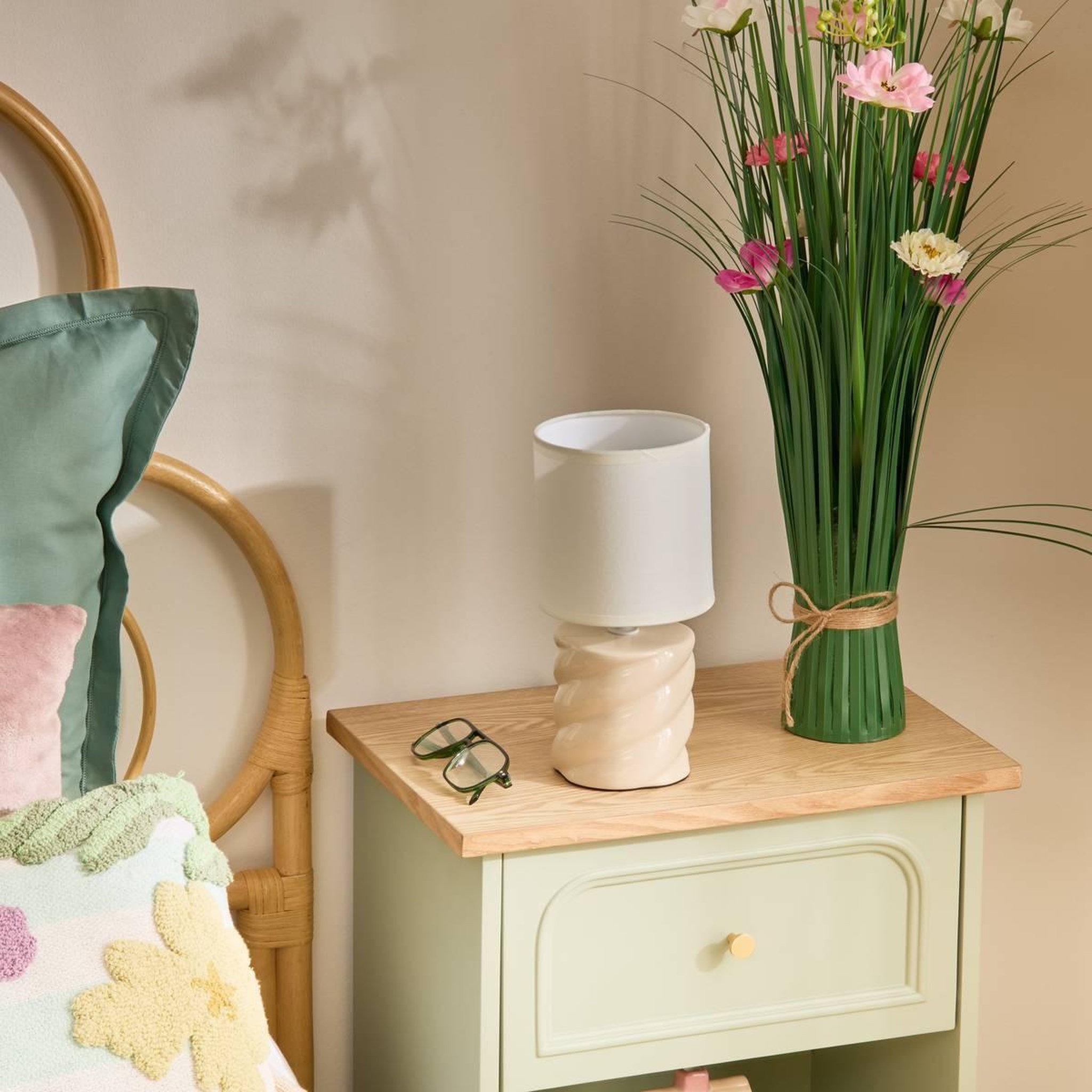 Voir la diapositive 5 : ATMOSPHERA Lampe à Poser en Grès  Noly  27cm Ivoire