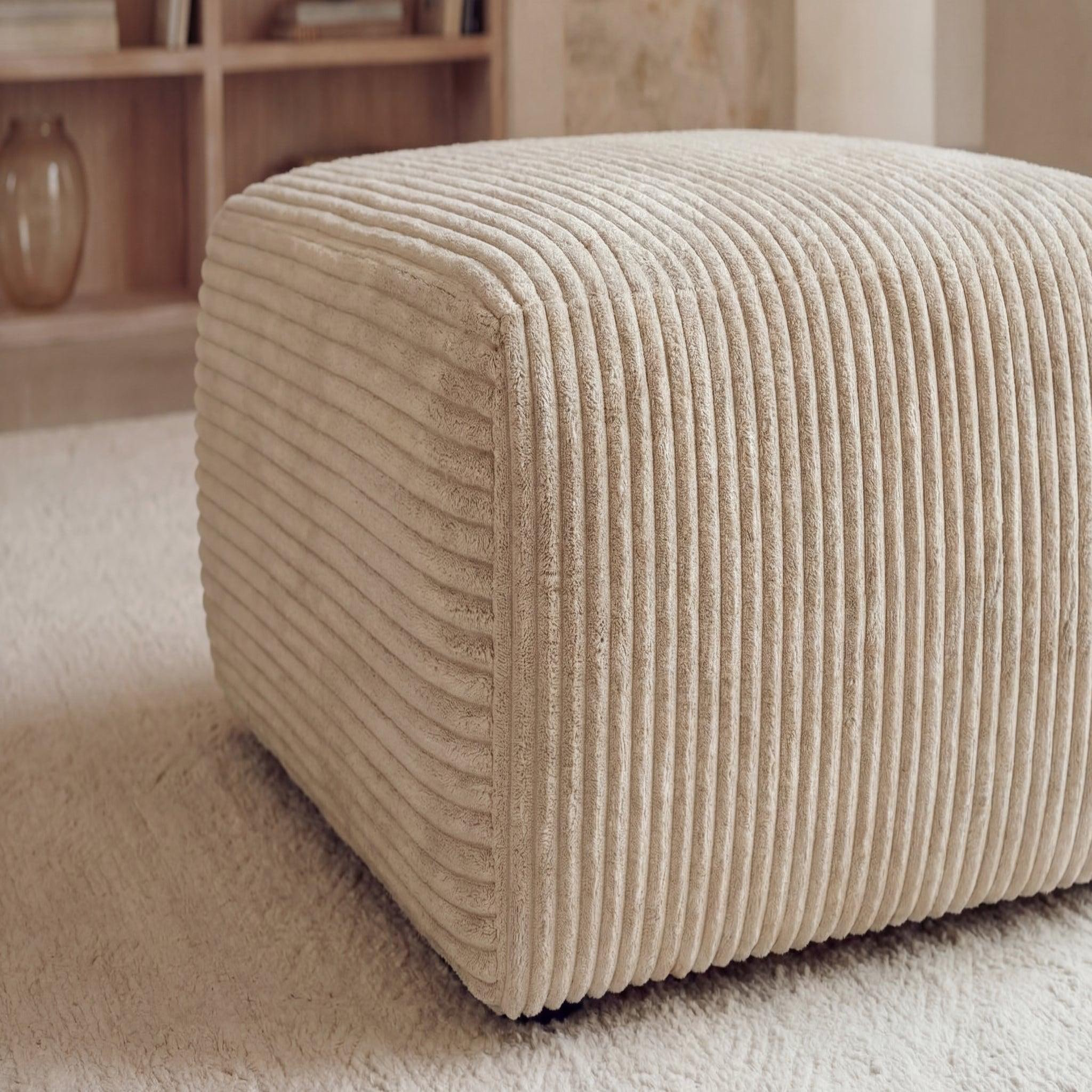 Voir la diapositive 3 : CASANOVA PARIS Elvis - pouf en gros velours côtelé 96x87x44