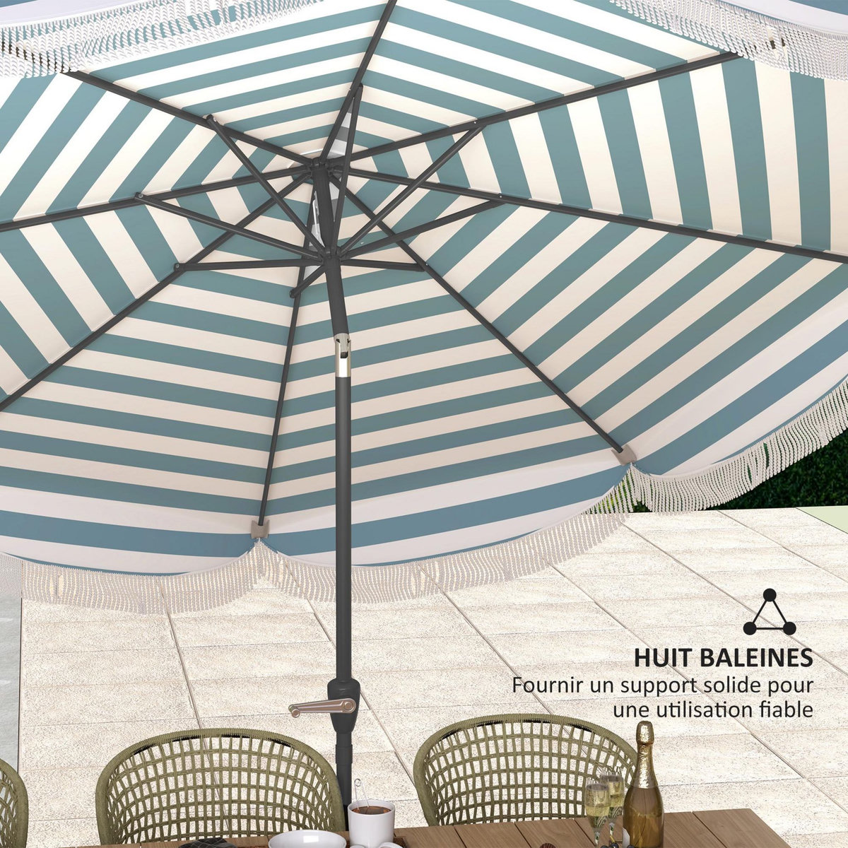 OUTSUNNY Parasol de jardin à franges inclinable dia.2,7 x 2,4m métal tissu UPF 30+ bleu blanc rayé