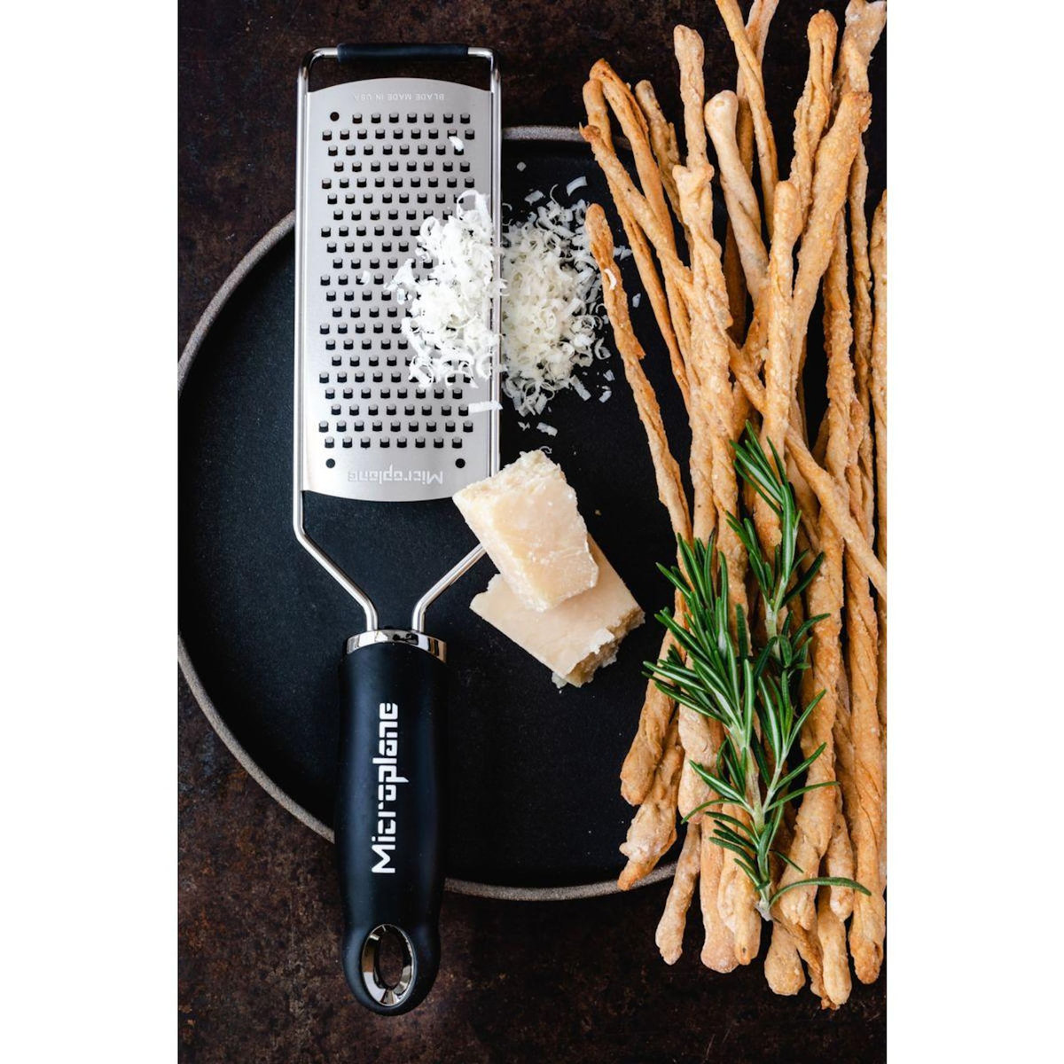 MICROPLANE Râpe Gourmet Gros Grains noir