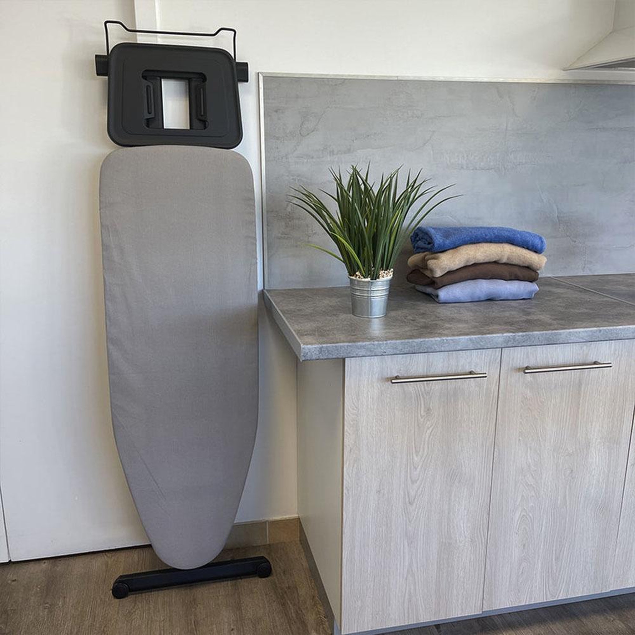 Voir la diapositive 3 : Kitchen move Table à repasser 125x40cm - bat-perfect