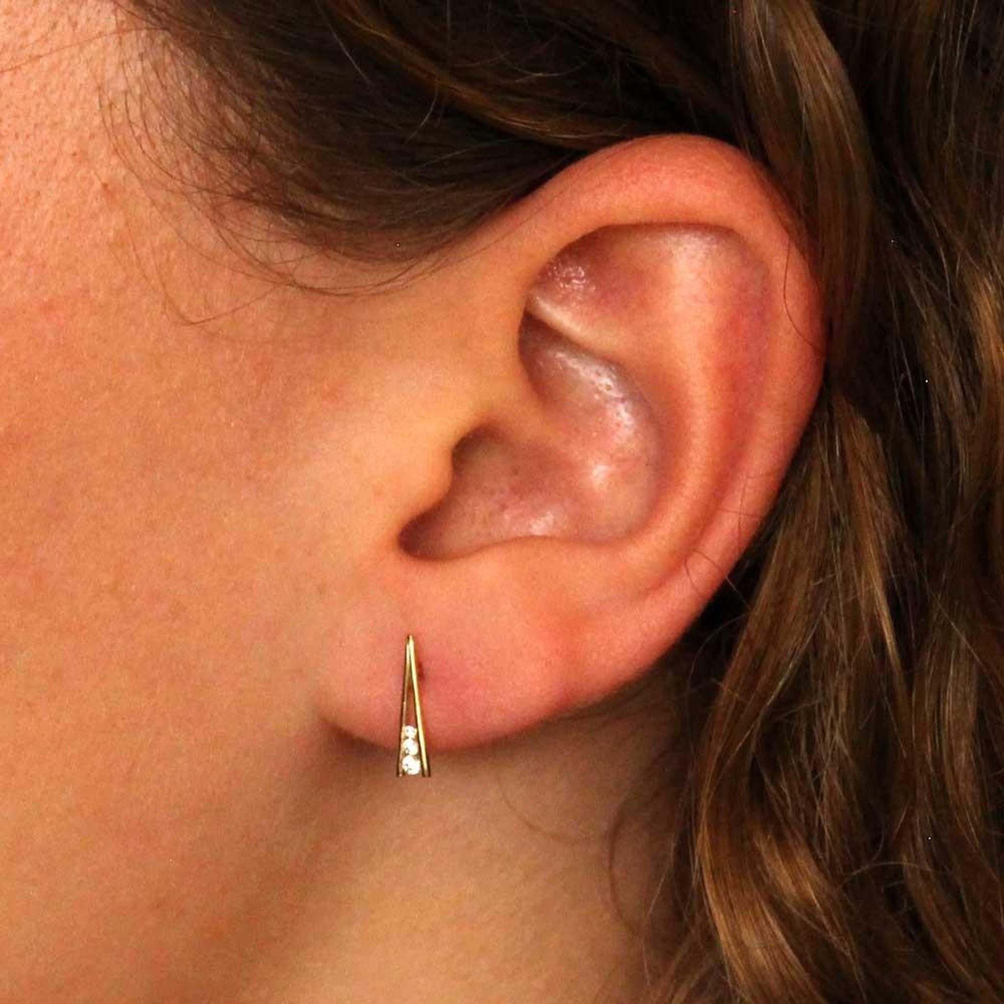 Voir la diapositive 2 : L'ATELIER D'AZUR Boucles d'Oreilles Or Jaune et Zirconiums - Motifs Barrettes