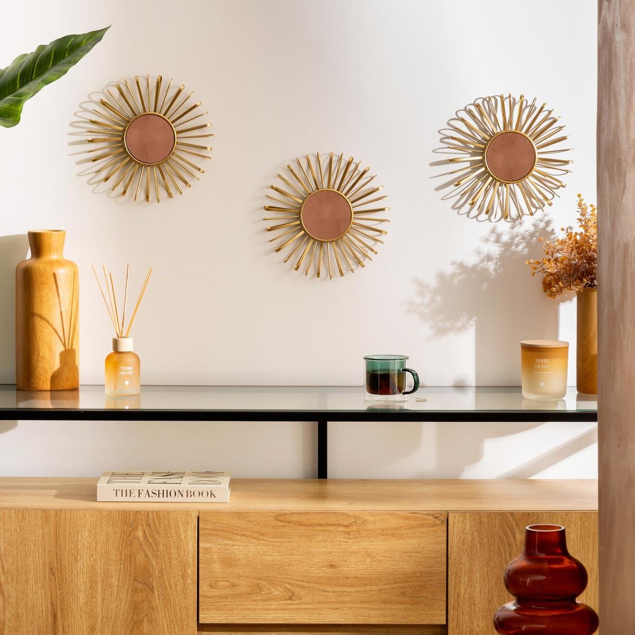 Voir la diapositive 5 : ATMOSPHERA Lot de 3 Miroirs Muraux Soleils  Warren  24cm Doré