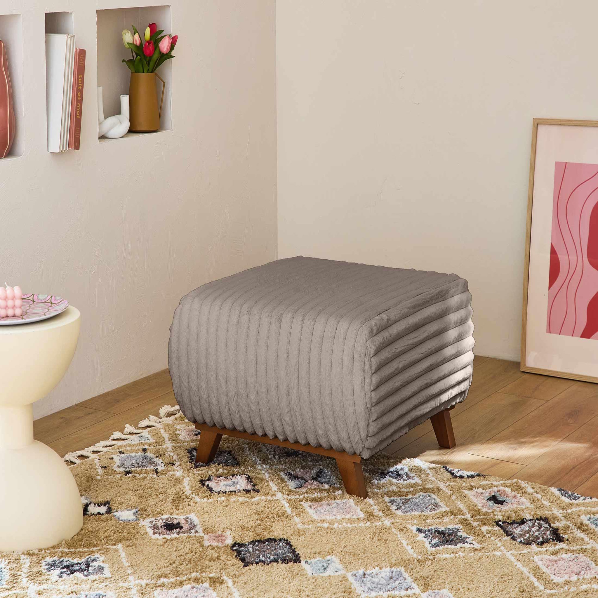 Voir la diapositive 5 : BEST MOBILIER Cristal - pouf modulable - 65 cm - en fausse fourrure côtelée