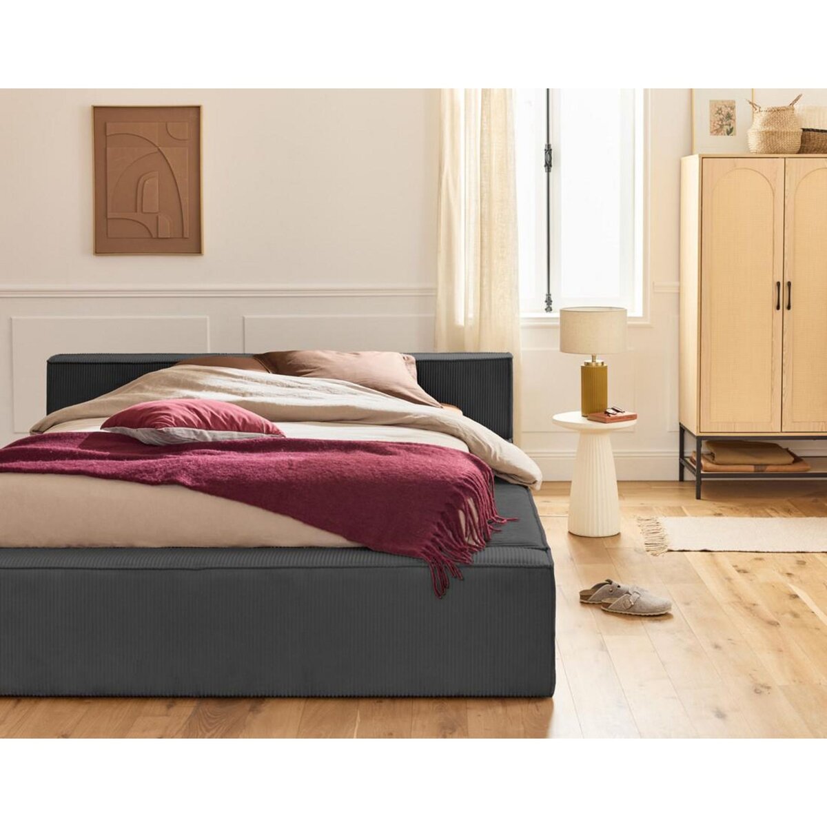 LISA DESIGN Stella - lit coffre - 140x190 cm - sommier inclus - en velours côtelé