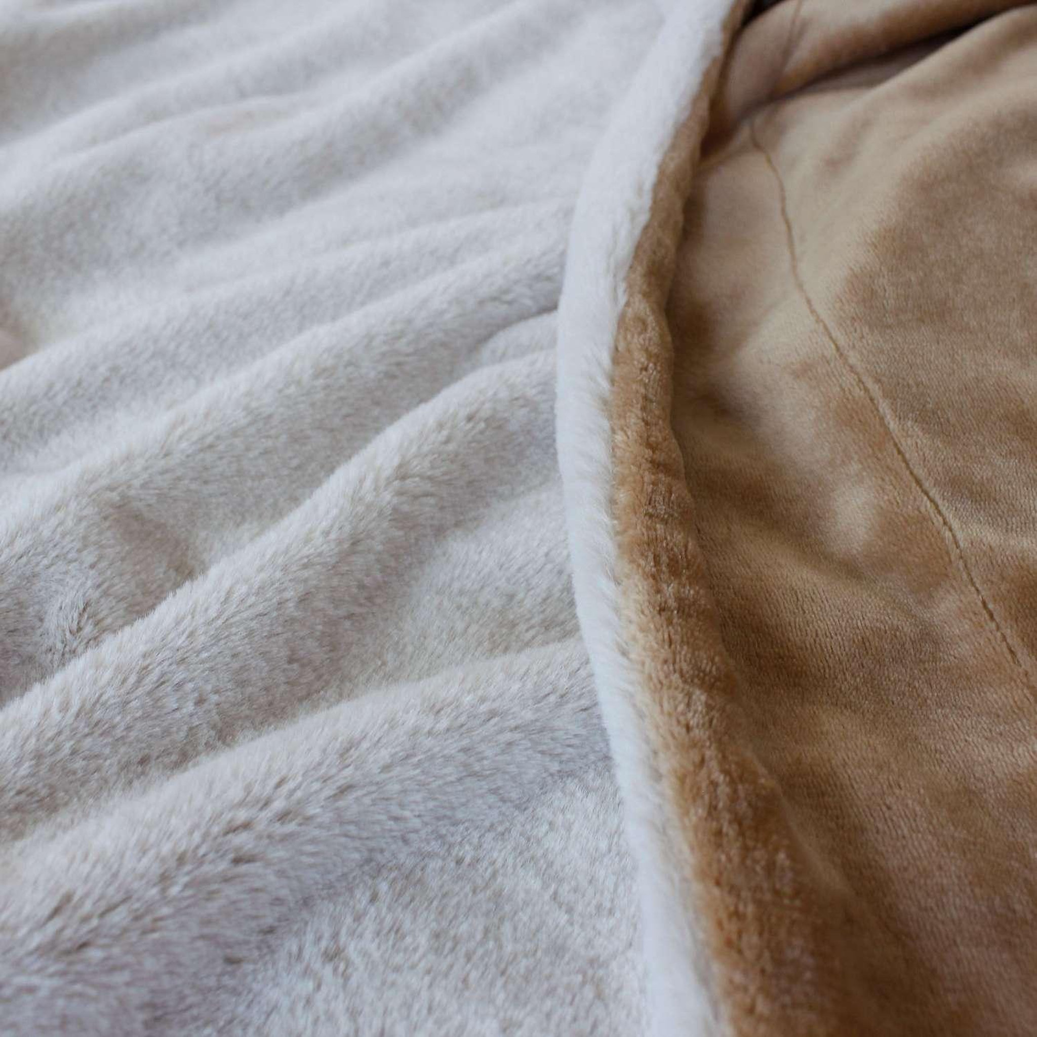Voir la diapositive 4 : TOILINUX Couverture azura douce 2 tons et flanelle - 220 x 180 cm - beige