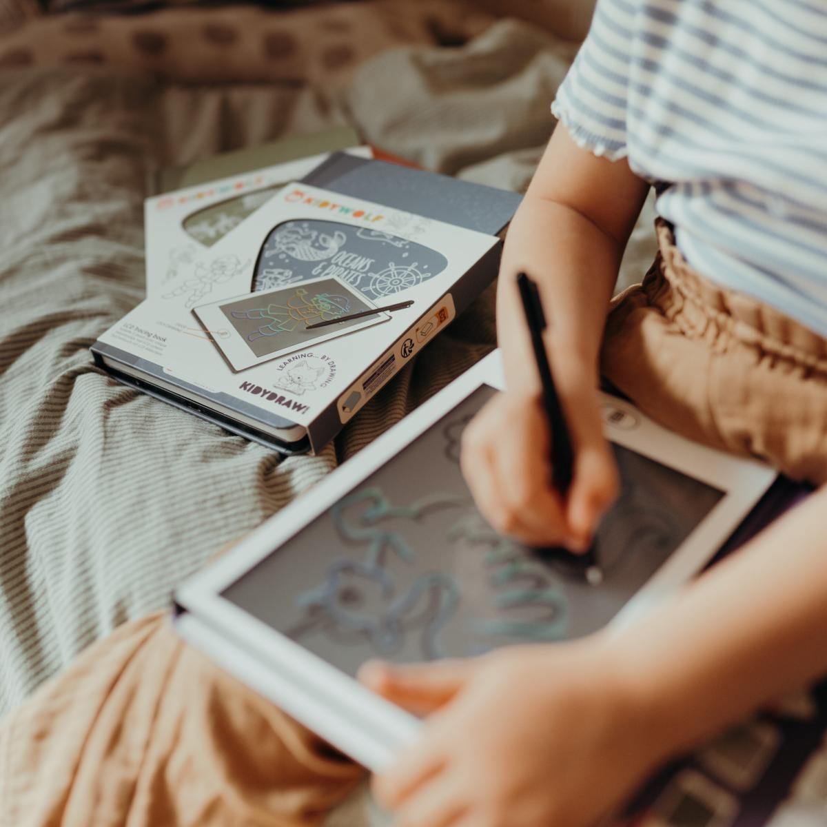 KIDYWOLF Kidydraw Mini Tablette de Dessin pour Enfants - Thème Voyages et Transports