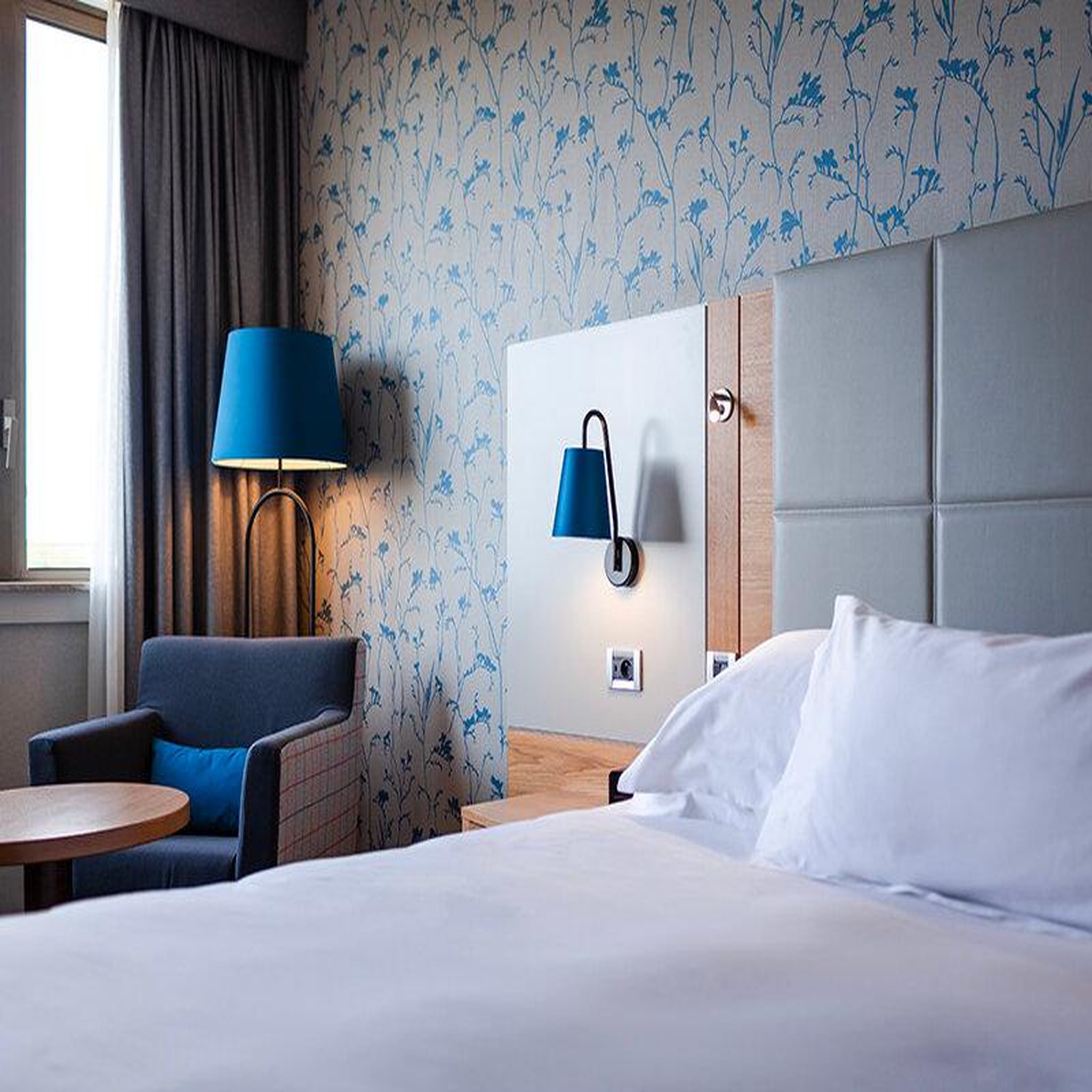 Voir la diapositive 2 : Smartbox Escapade au hilton strasbourg au cœur de l'europe - coffret cadeau séjour