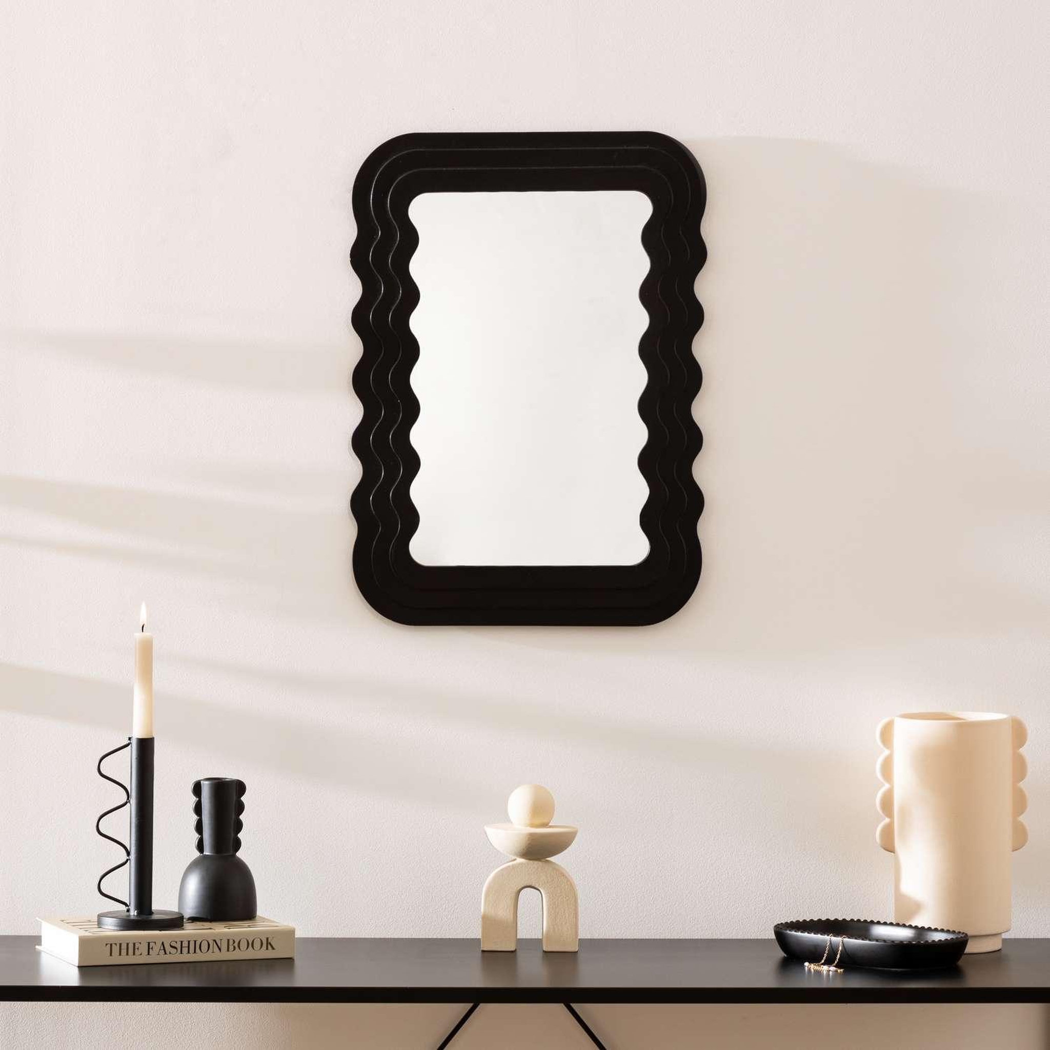 Voir la diapositive 2 : ATMOSPHERA Miroir en bois VAGUES - 40 x 55 cm - Noir