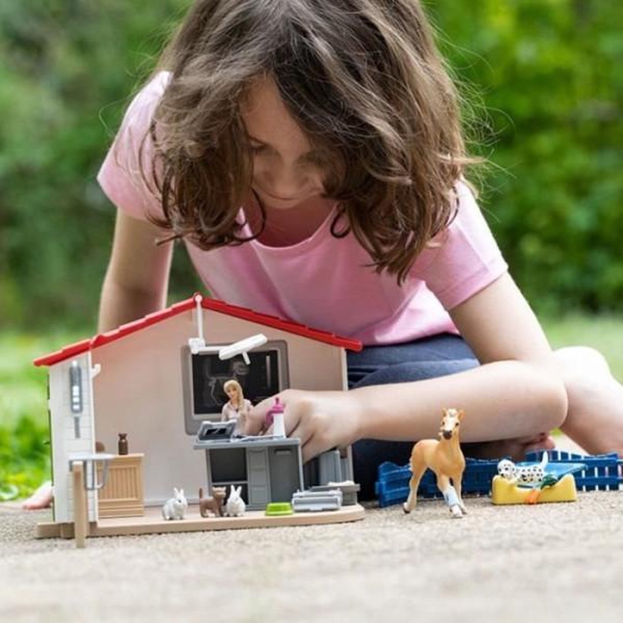 Voir la diapositive 3 : Schleich Cabinet vétérinaire avec animaux, coffret de 43 pieces avec figurine vétérinaire, animaux et accessoires, jouets animaux de
