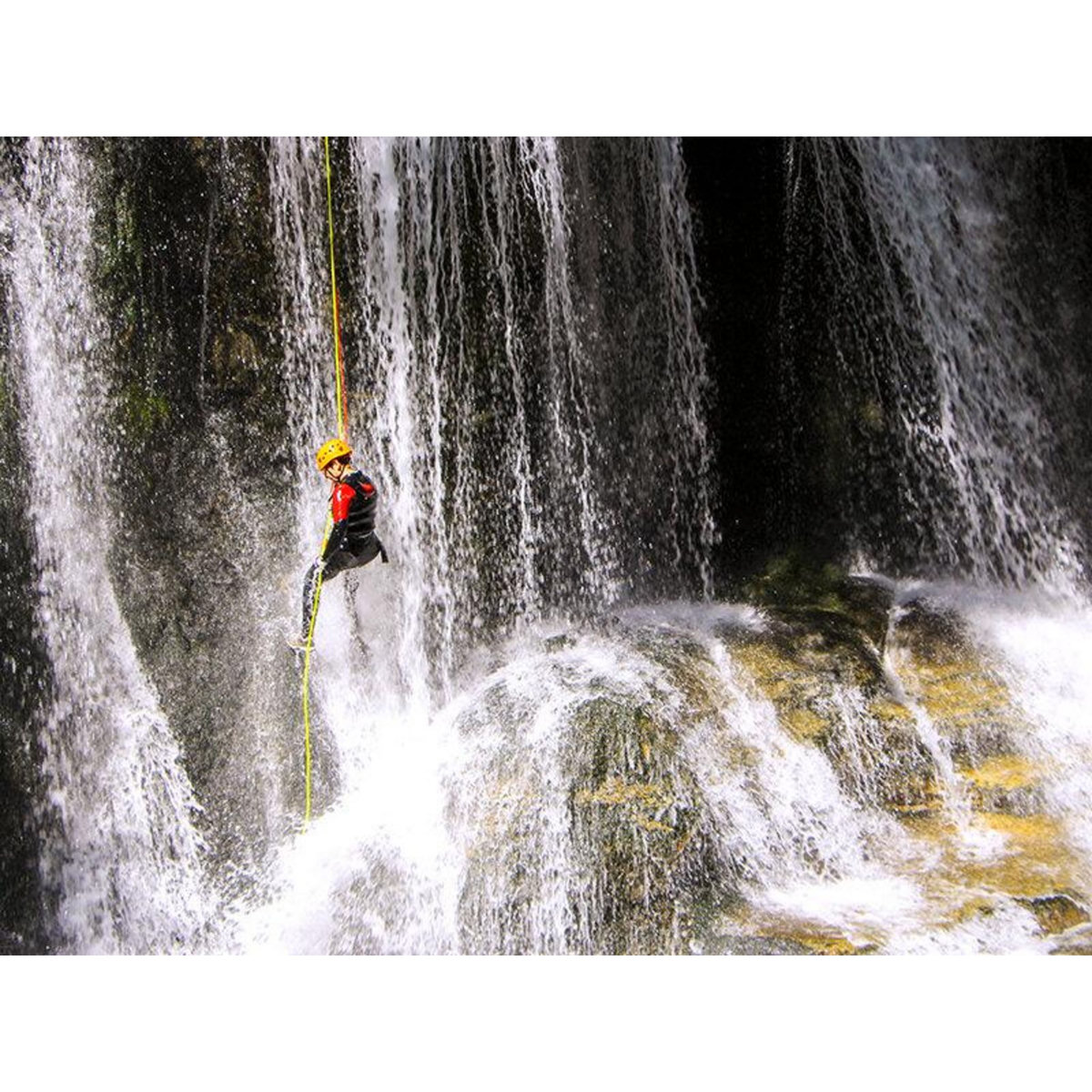 Smartbox 2h30 de canyoning pour 2 personnes avec photos près de Grenoble - Coffret Cadeau Sport & Aventure