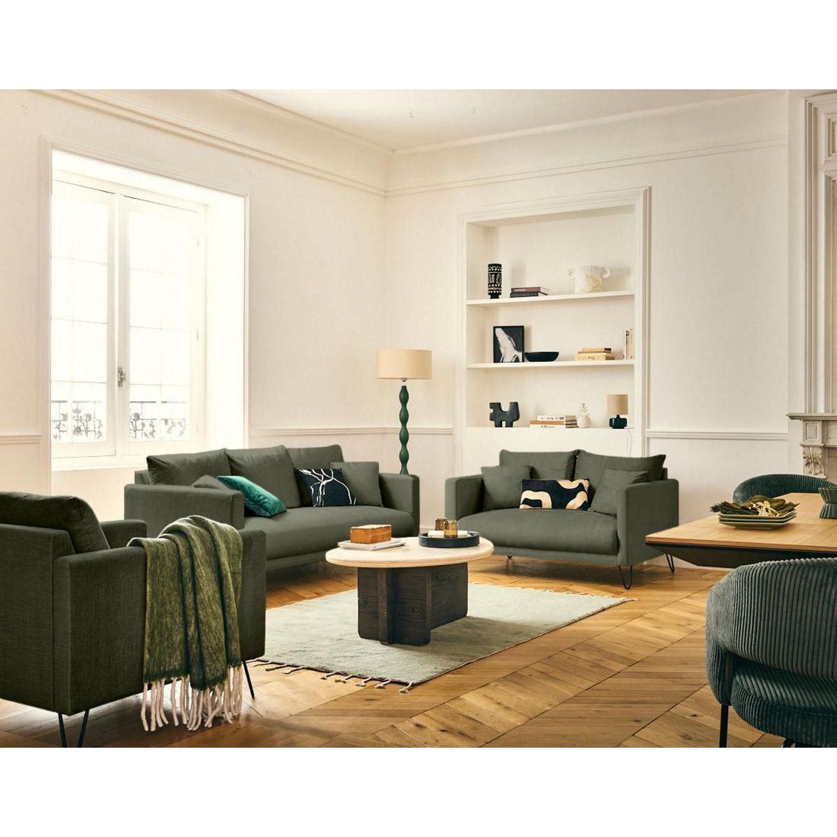 LISA DESIGN Ostrava - canapé droit 2 places en velours pieds en épingle