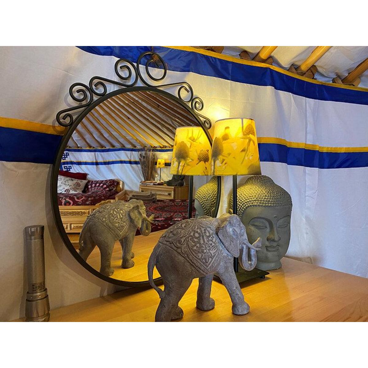 Smartbox Séjour insolite de 2 jours en yourte traditionnelle dans le Puy-de-Dôme - Coffret Cadeau Séjour