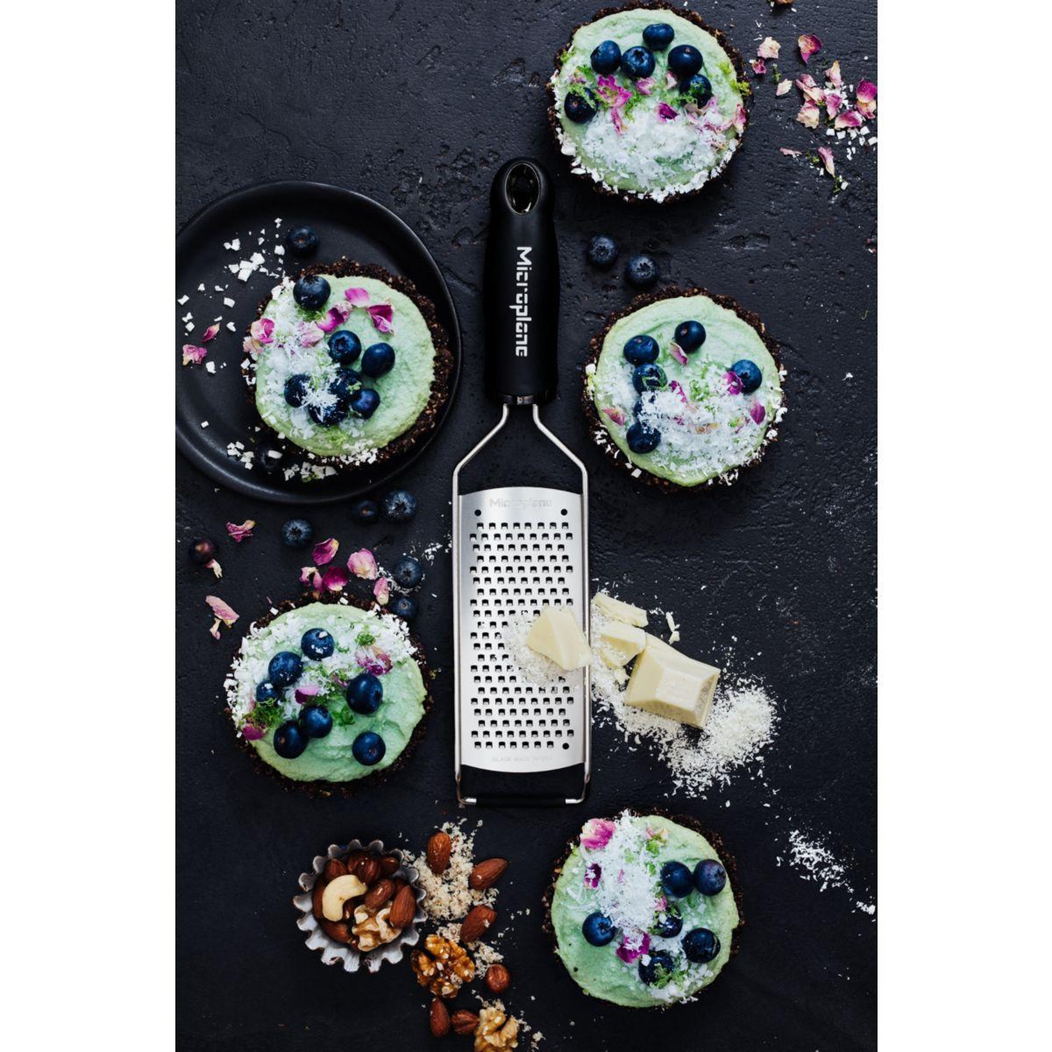 Voir la diapositive 4 : MICROPLANE Râpe Gourmet Gros Grains noir