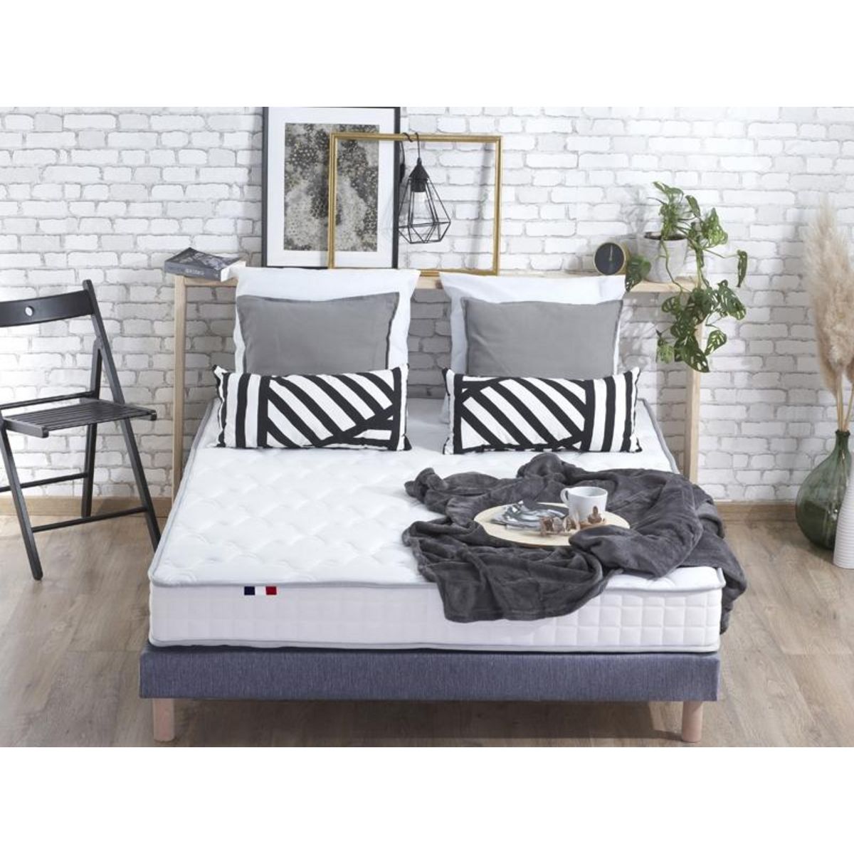 Matelas mousse accueil mémoire de forme 140x190 cm LAVANDOU