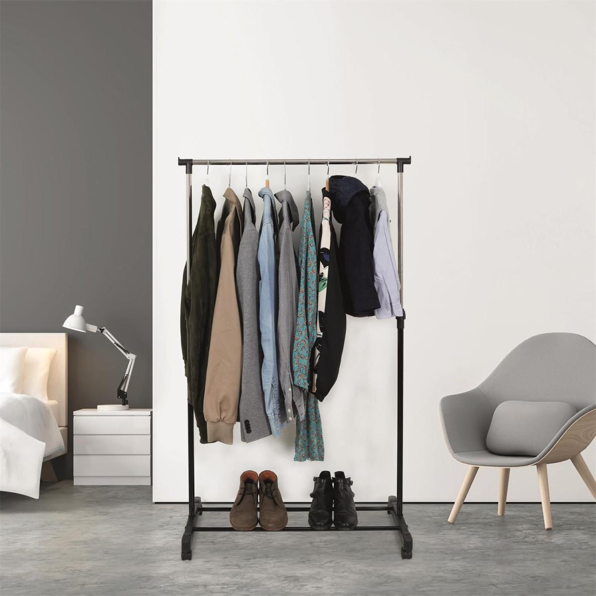 Voir la diapositive 5 : Je cherche une idee Portant à vêtements en métal  roulette  90cm noir
